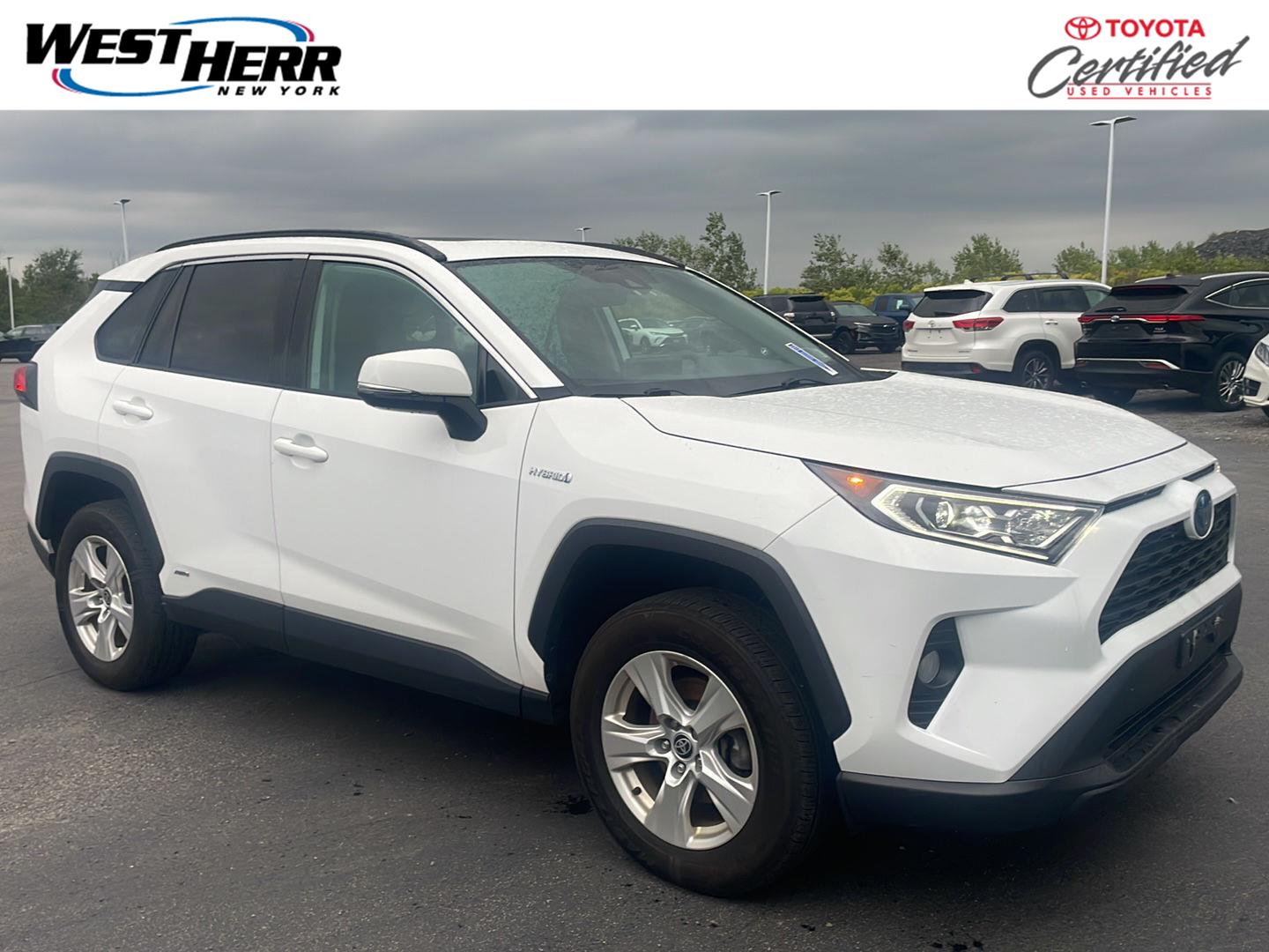 2021 Toyota RAV4 Hybrid XLE