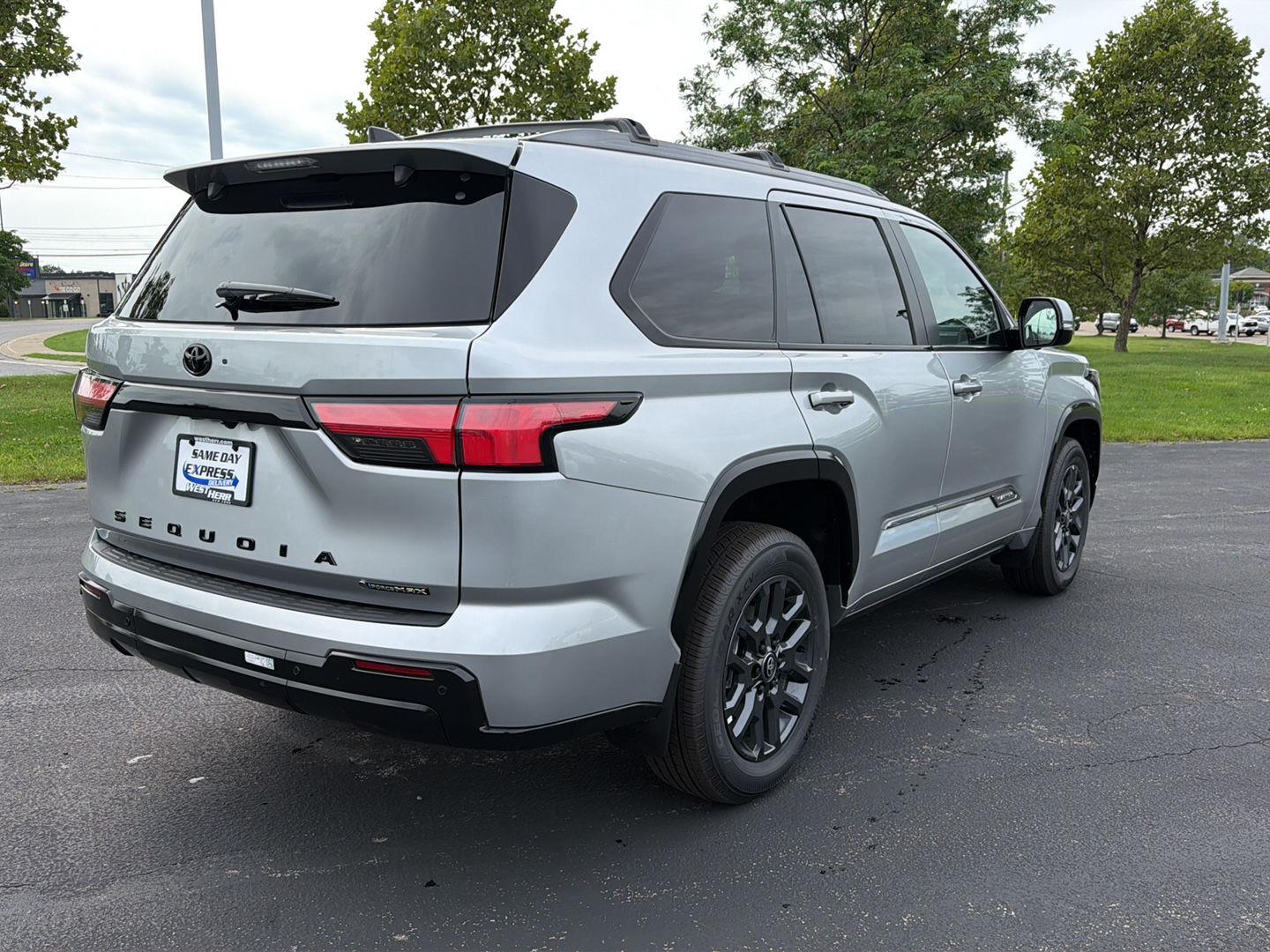 New 2026 Celestial Silver Metallic Toyota Platinum image 8