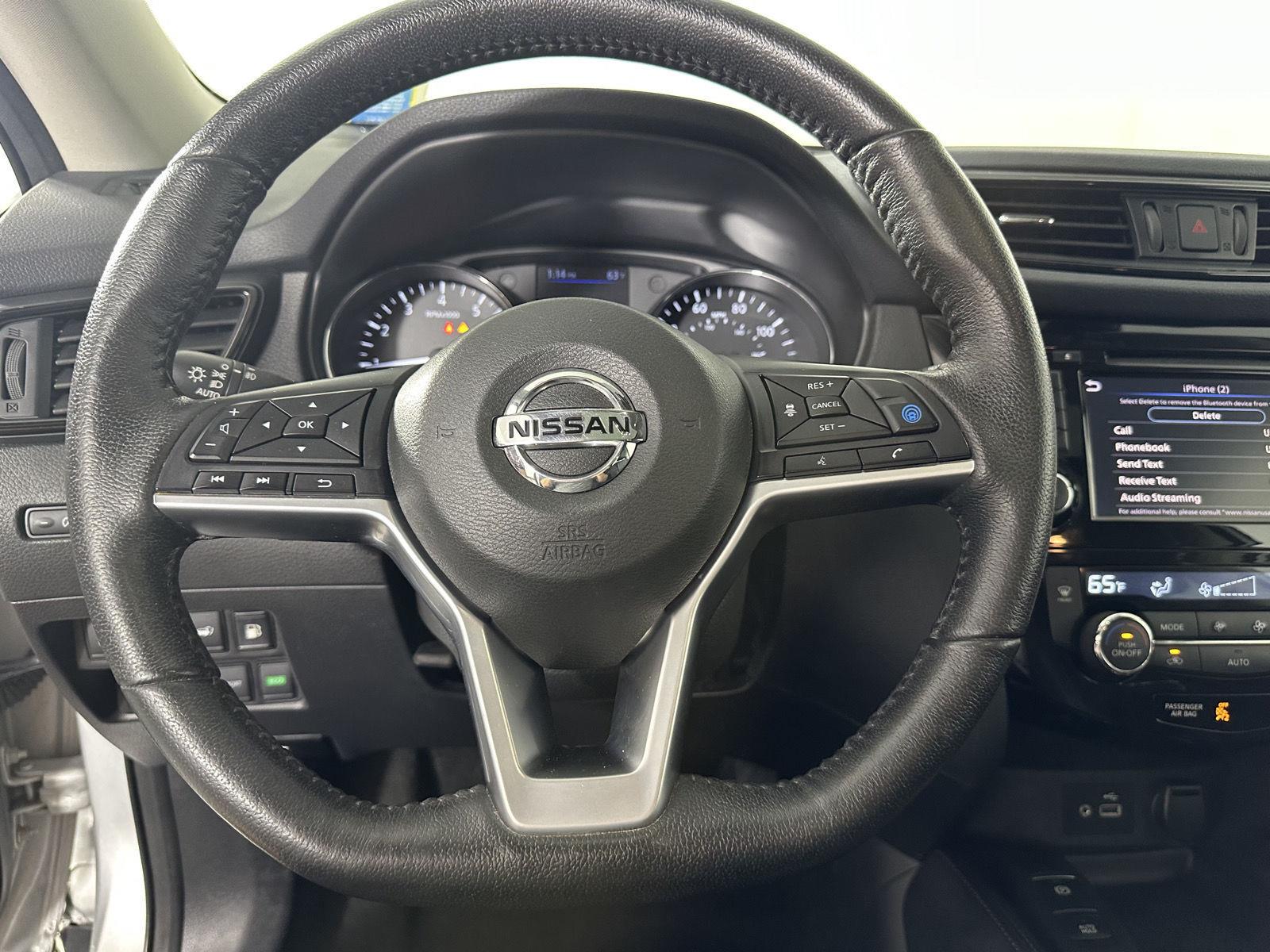 Used 2019 Brilliant Silver Metallic Nissan SL image 17