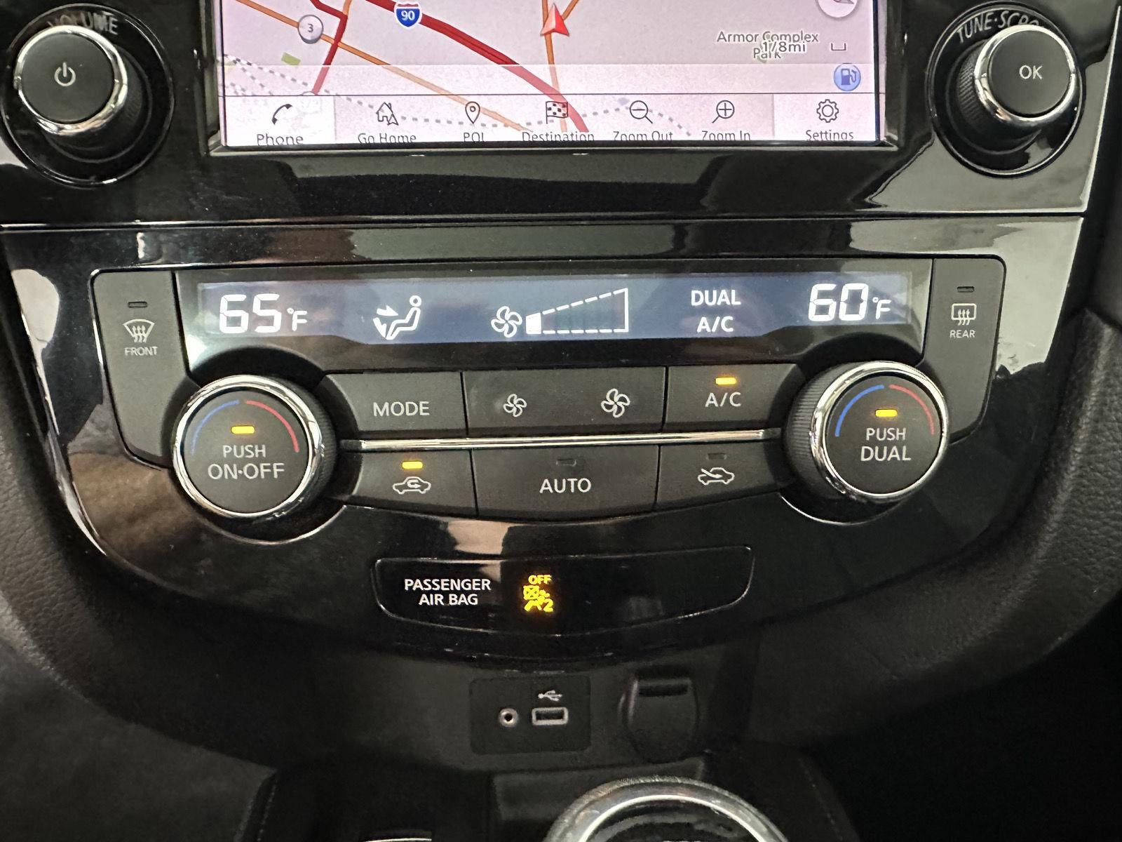 Used 2019 Brilliant Silver Metallic Nissan SL image 23