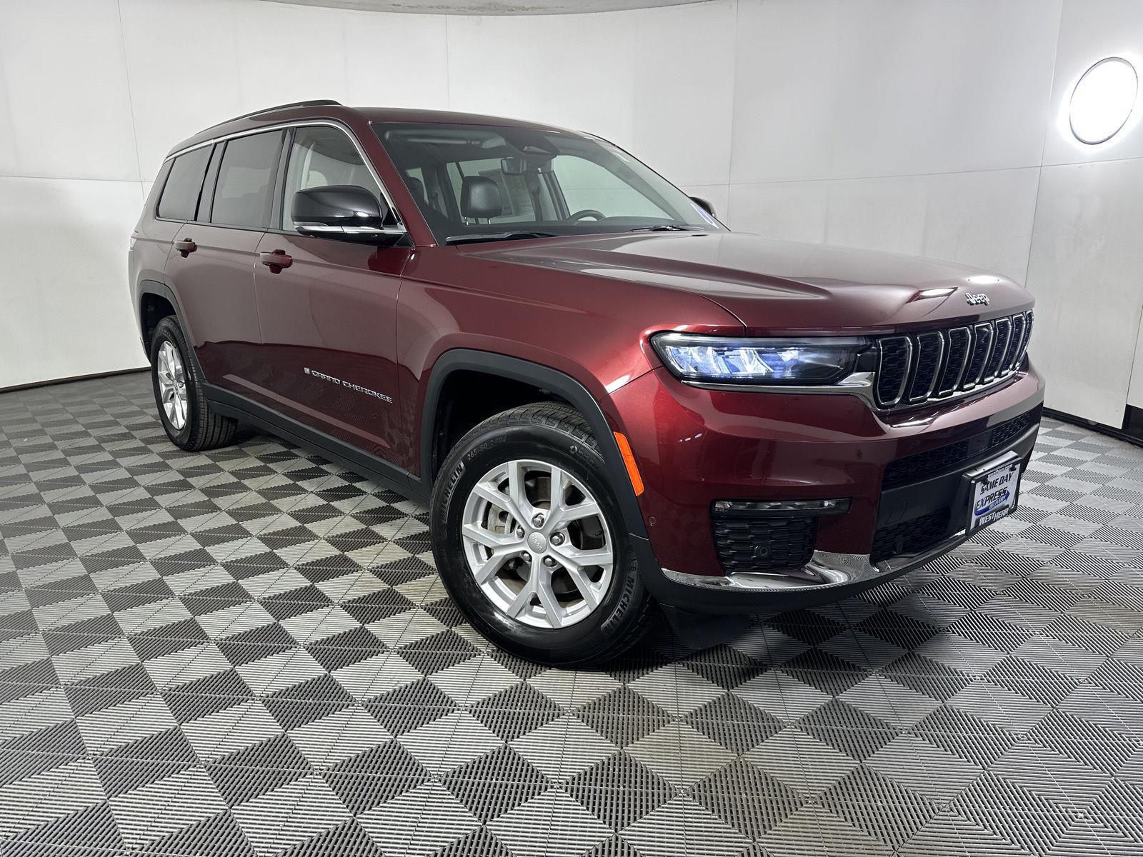 Used 2023 Velvet Red Pearlcoat Jeep Limited image 15