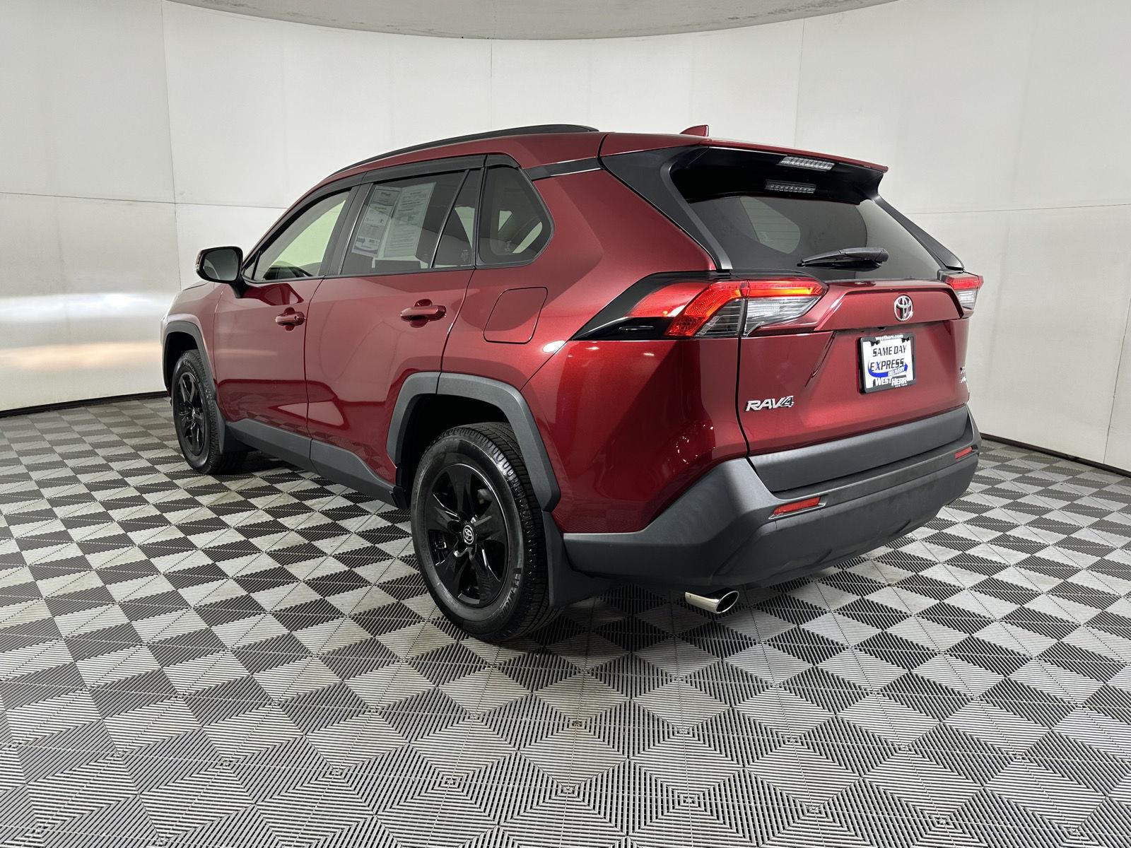 Certified Used 2021 Ruby Flare Pearl Toyota XLE image 4
