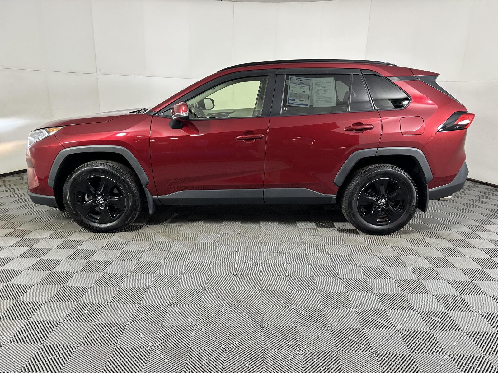 Certified Used 2021 Ruby Flare Pearl Toyota XLE image 5