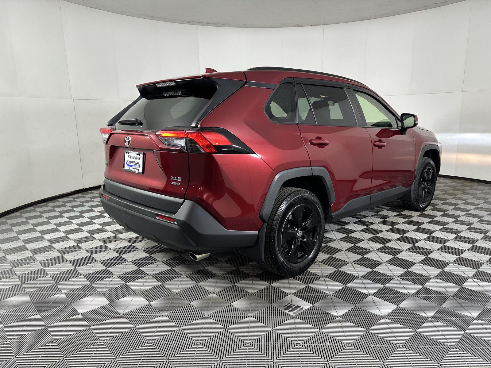 Certified Used 2021 Ruby Flare Pearl Toyota XLE image 7