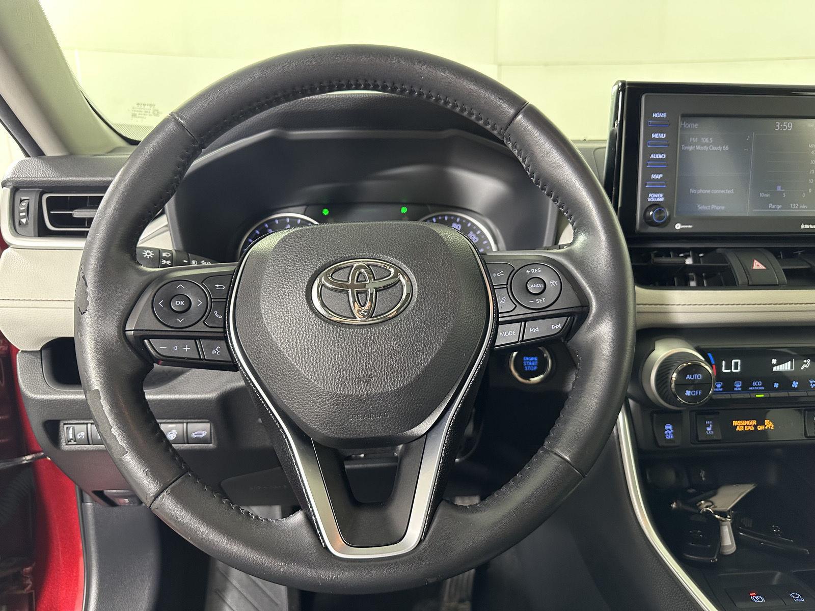 Certified Used 2021 Ruby Flare Pearl Toyota XLE image 18