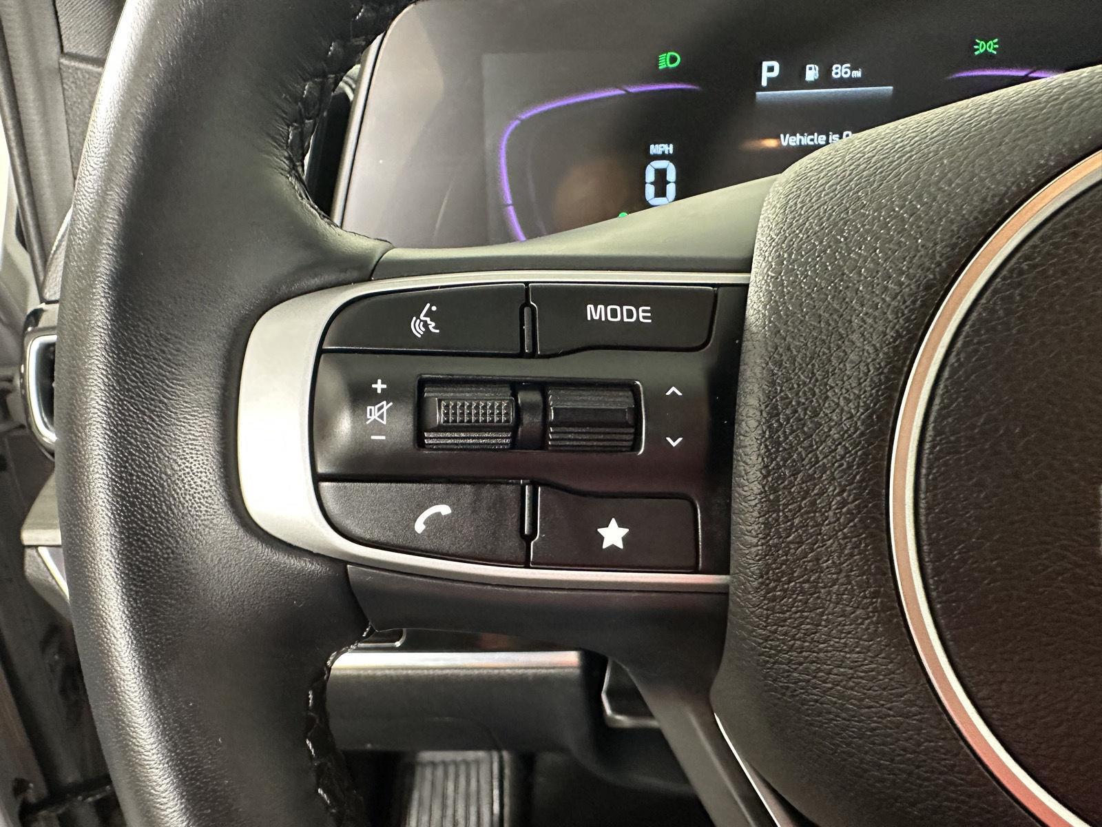 Used 2025 Wolf Gray Kia X-Line image 26