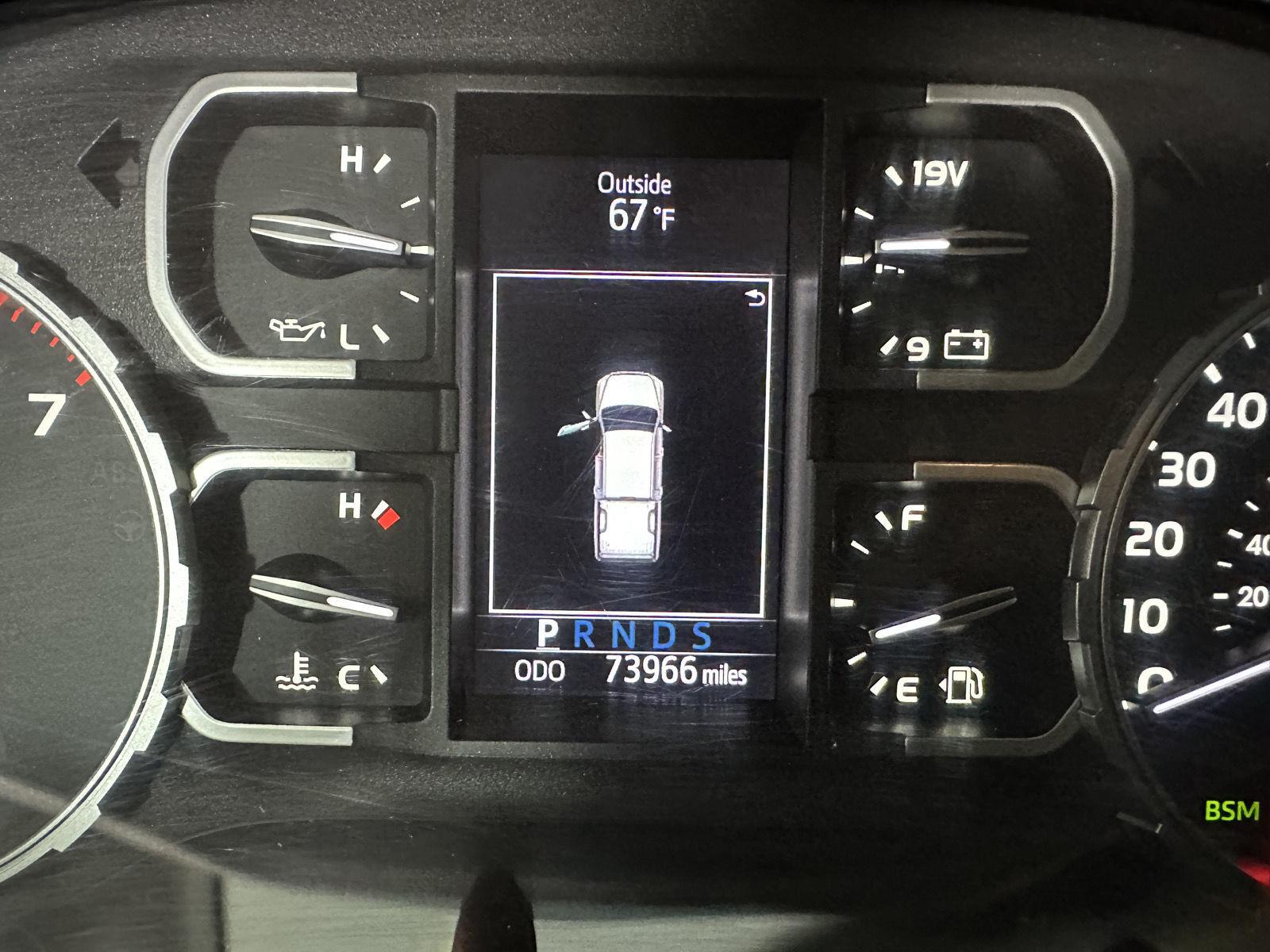 Used 2020 Voodoo Blue Toyota SR5 image 20
