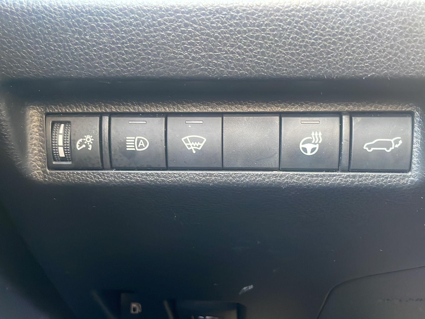 Used 2022 Magnetic Gray Metallic Toyota SE image 6
