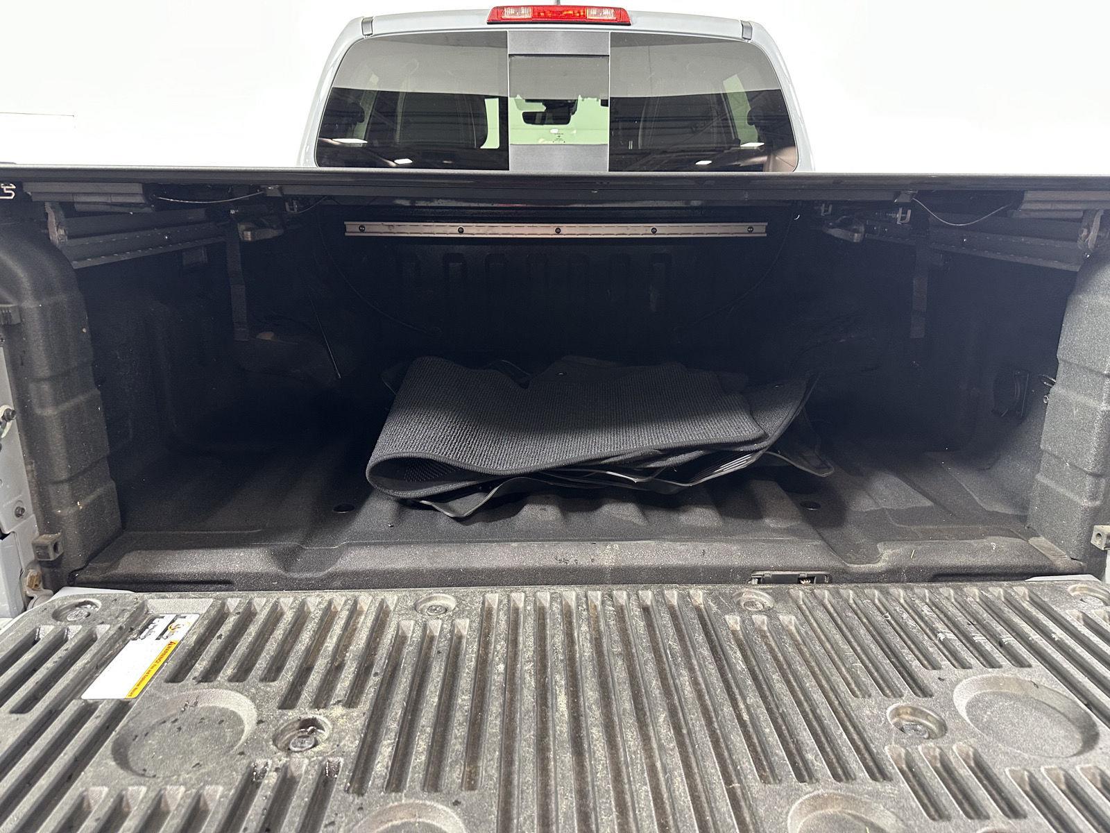 Used 2023 Boulder Gray Pearl Nissan PRO-4X image 18