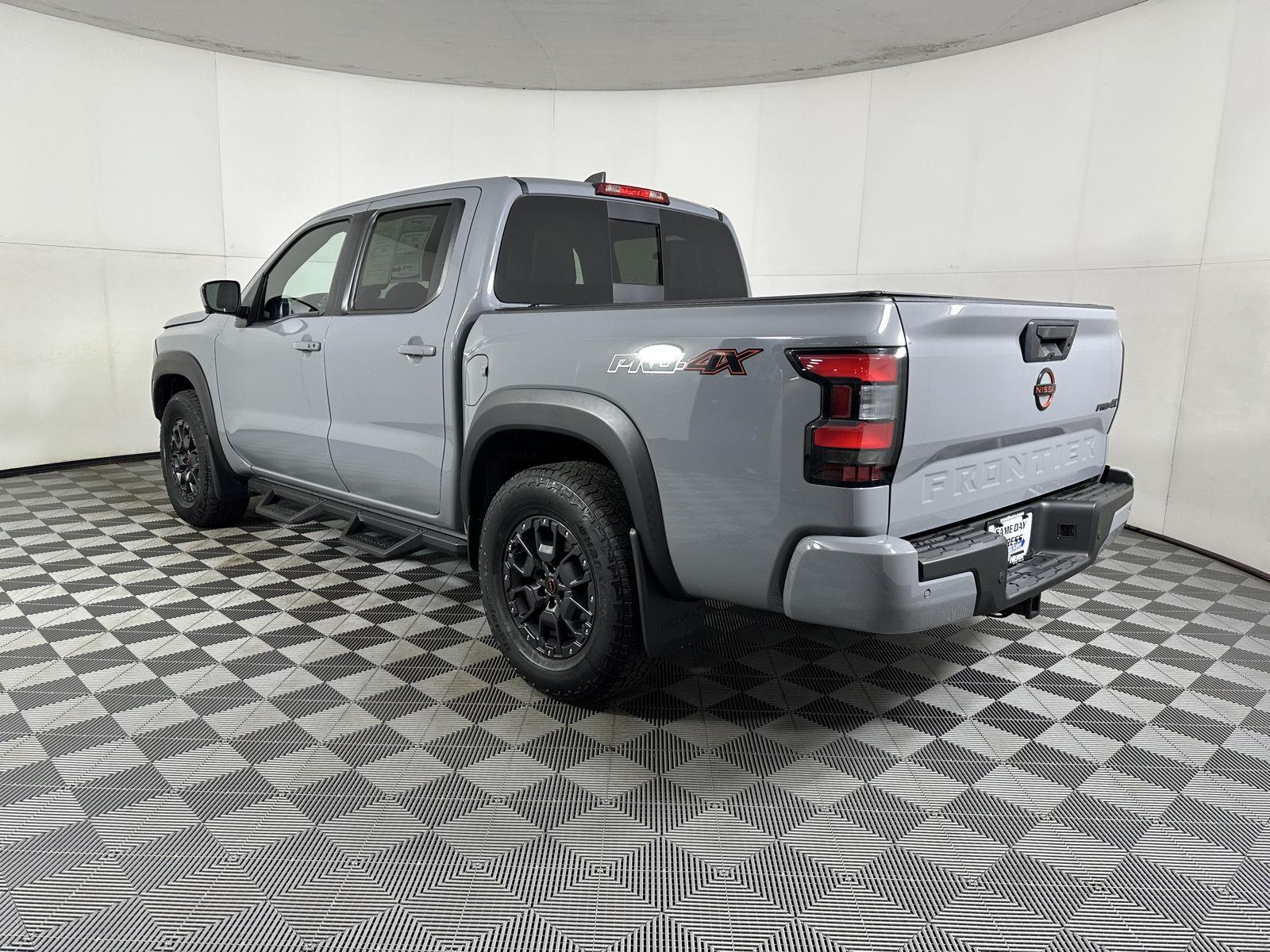 Used 2023 Boulder Gray Pearl Nissan PRO-4X image 20
