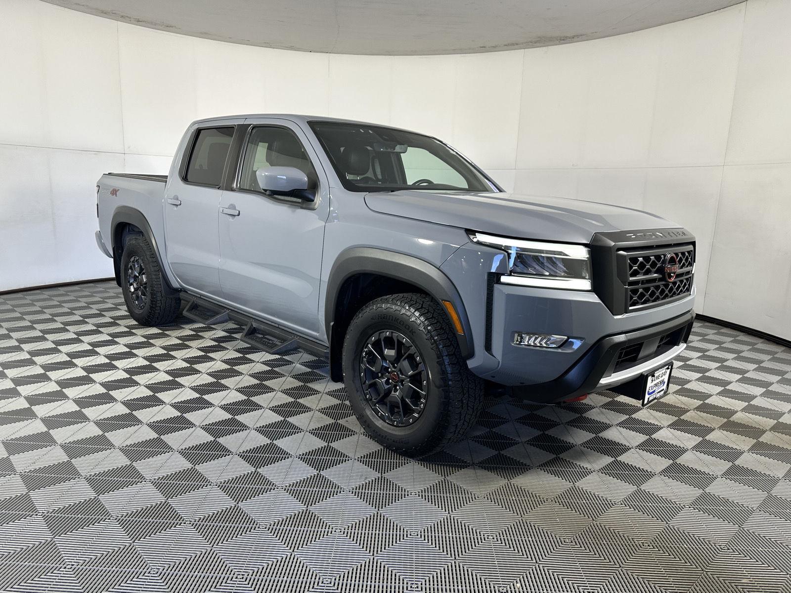 Used 2023 Boulder Gray Pearl Nissan PRO-4X image 21