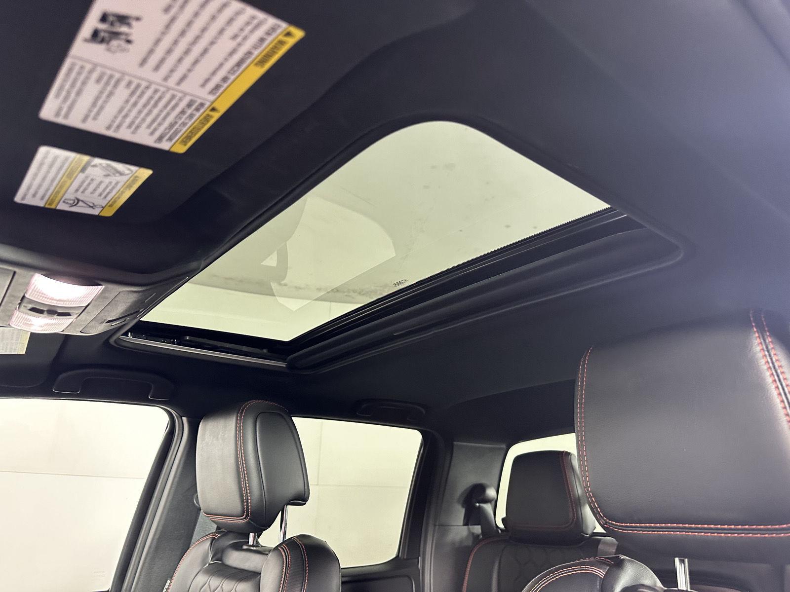 Used 2023 Boulder Gray Pearl Nissan PRO-4X image 39