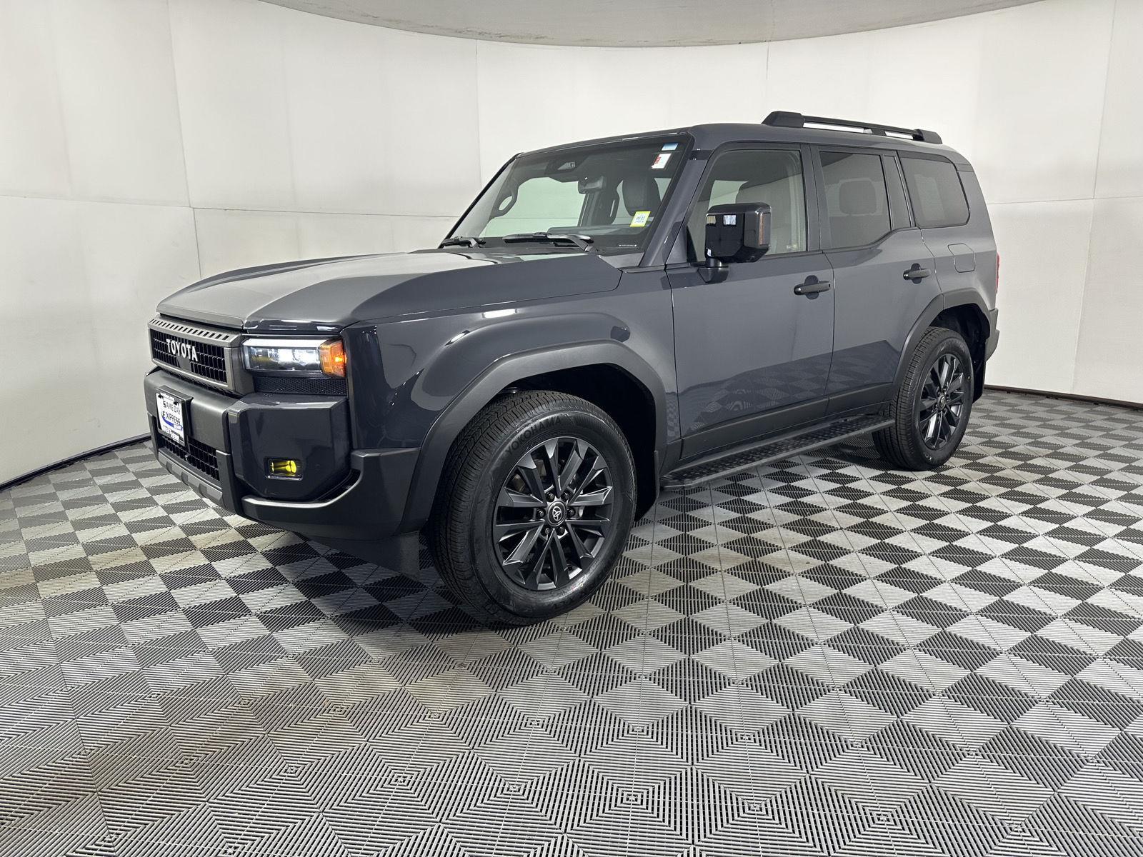 Used 2025 Underground Toyota Base image 6