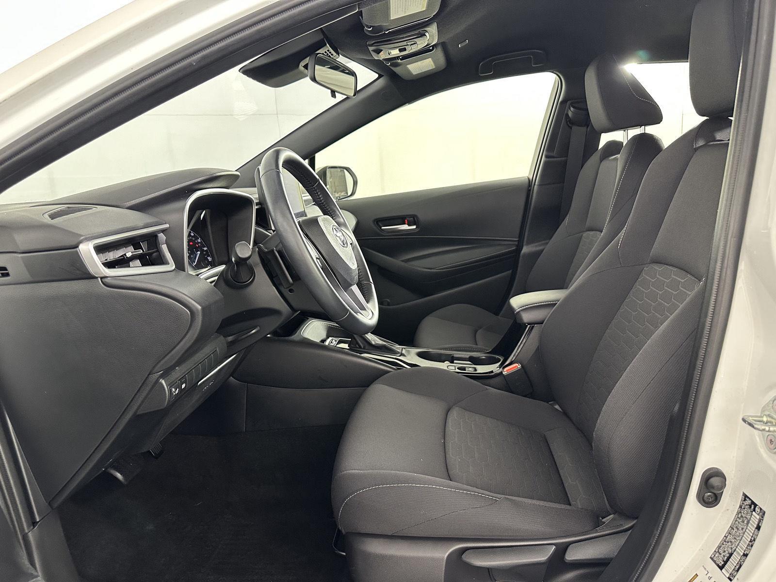 Certified Used 2024 Ice Cap Toyota SE image 3