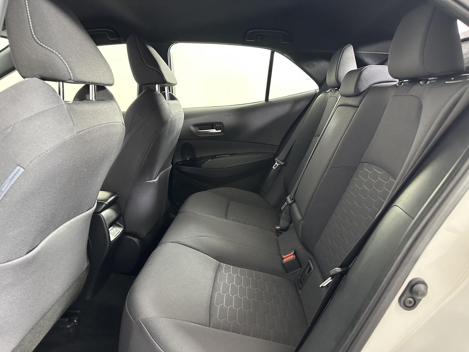Certified Used 2024 Ice Cap Toyota SE image 4