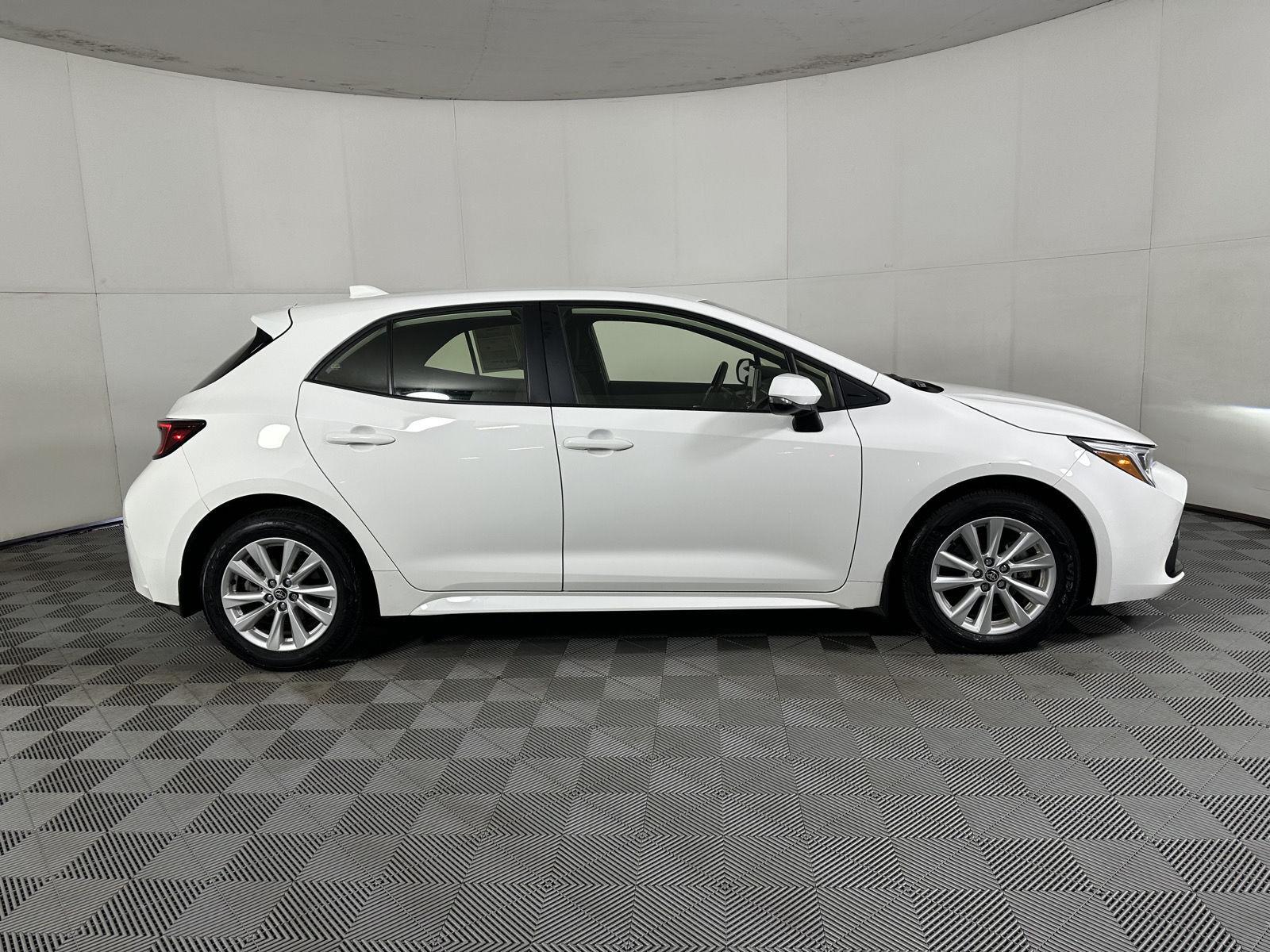 Certified Used 2024 Ice Cap Toyota SE image 12