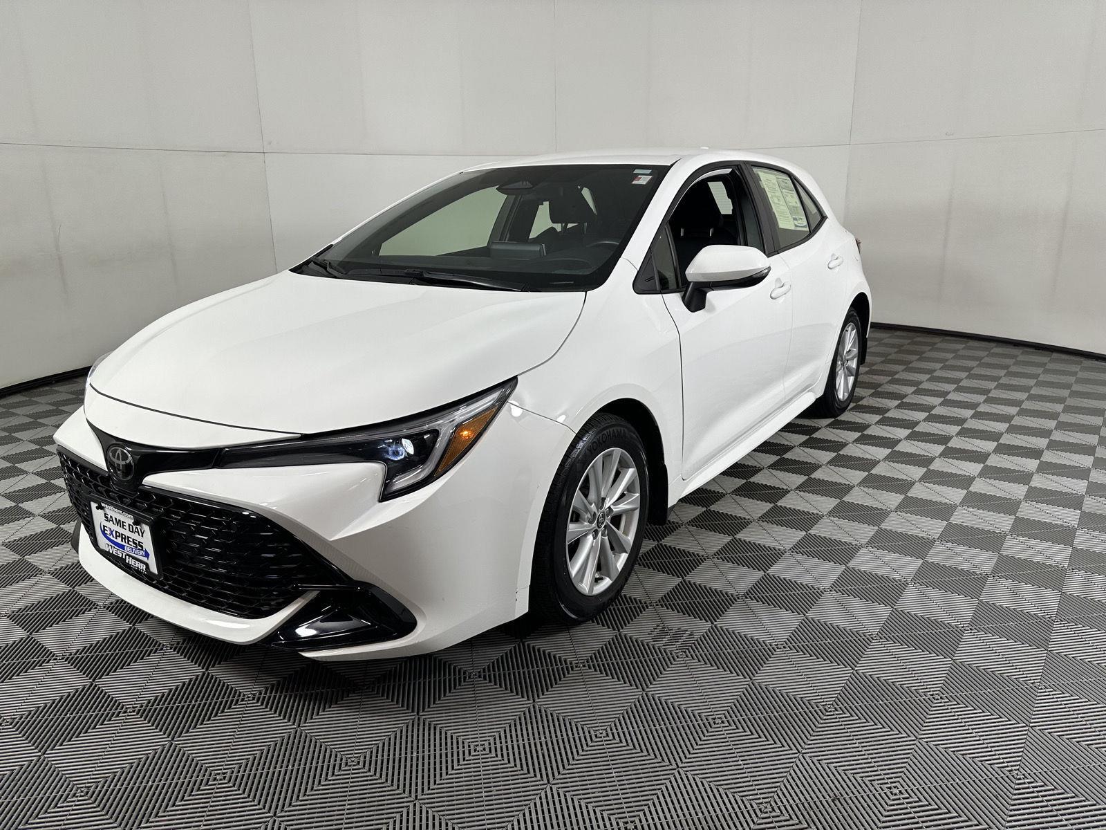 Certified Used 2024 Ice Cap Toyota SE image 13
