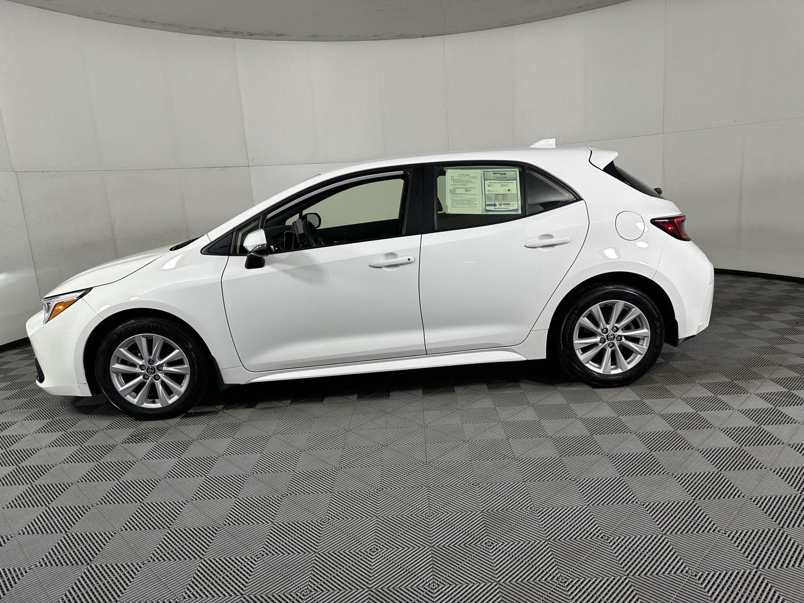 Certified Used 2024 Ice Cap Toyota SE image 18