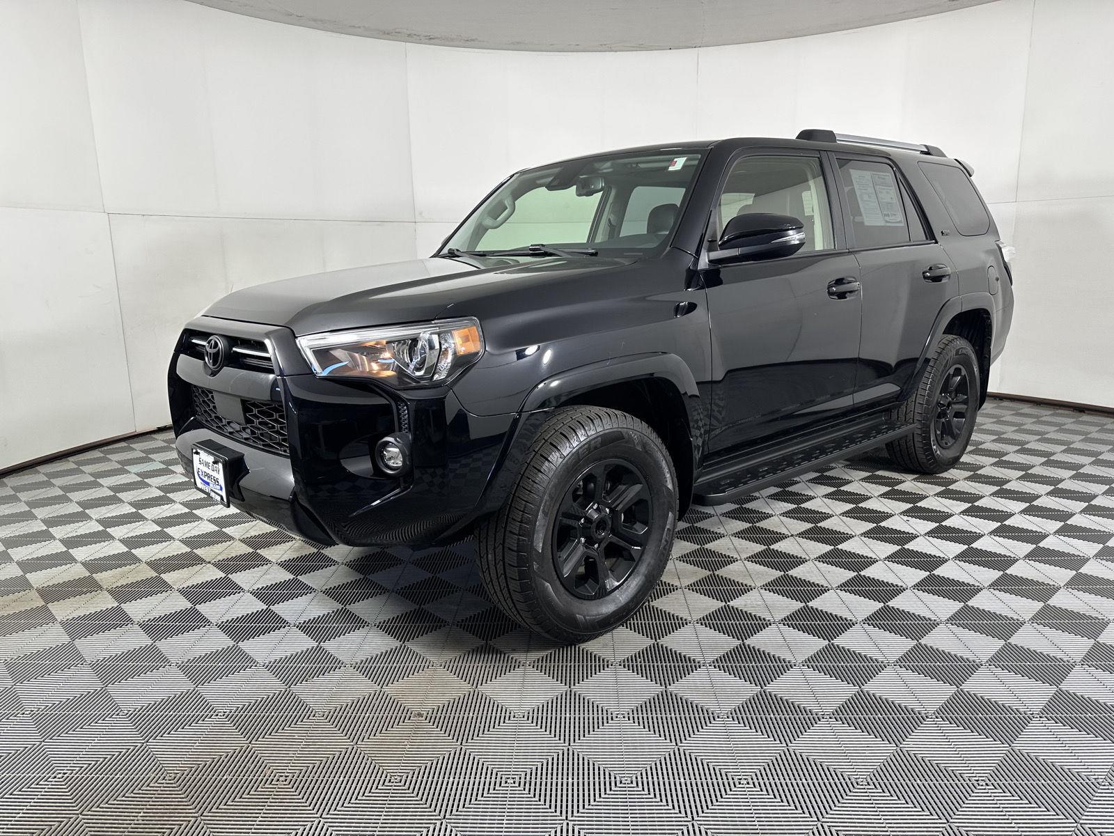 Used 2021 Midnight Black Metallic Toyota SR5 Premium image 4
