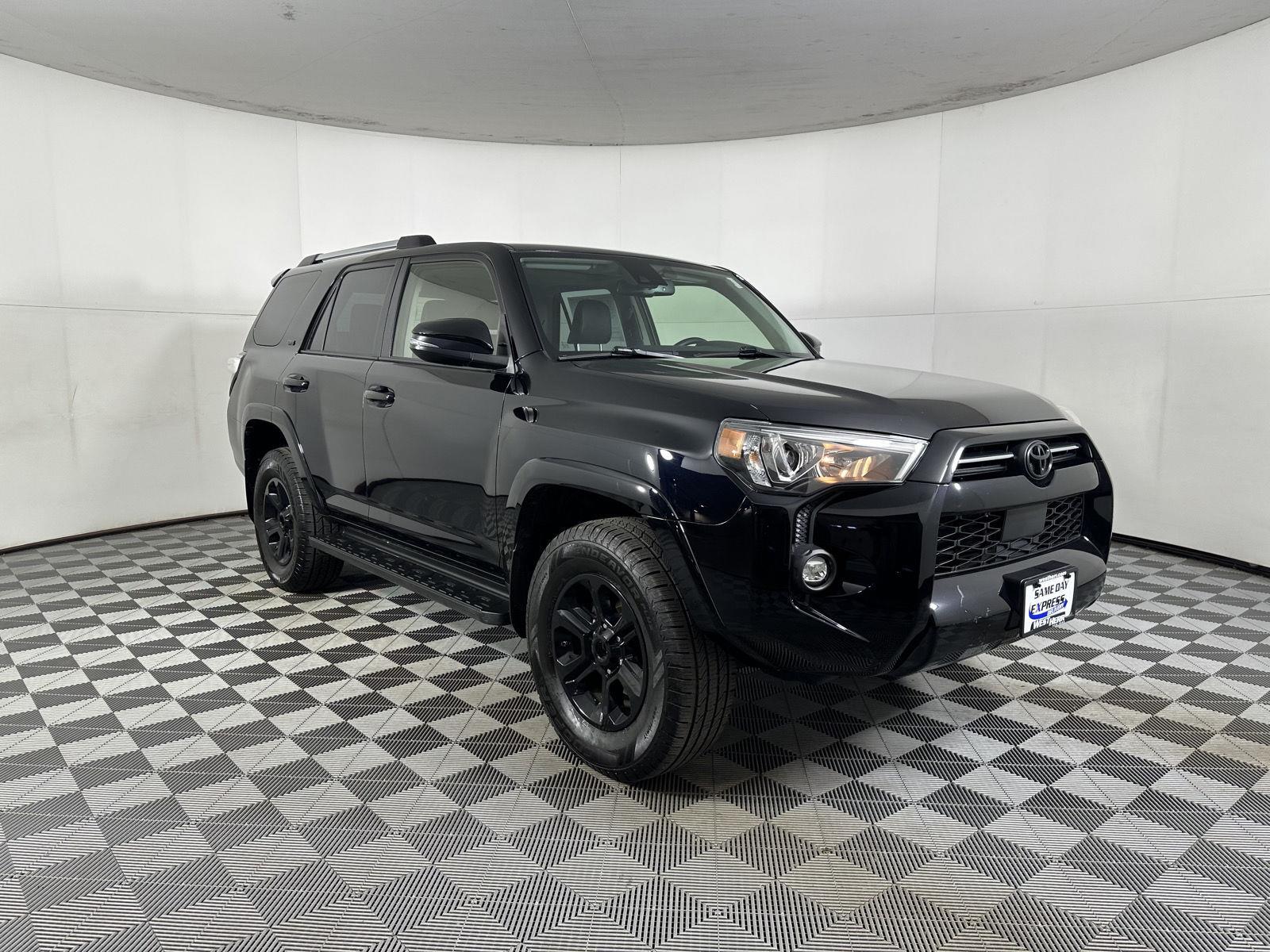 Used 2021 Midnight Black Metallic Toyota SR5 Premium image 13