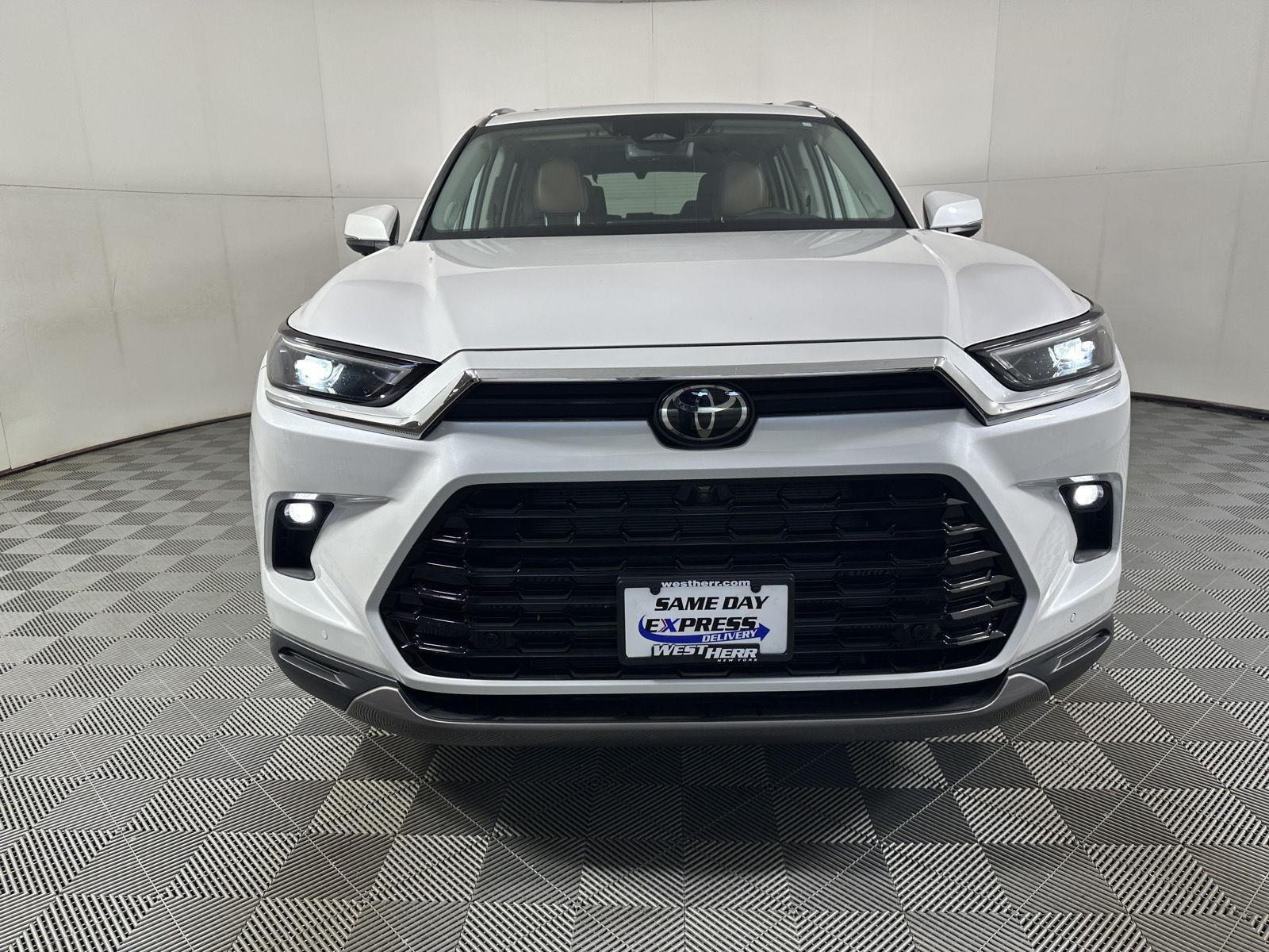 Certified Used 2024 Wind Chill Pearl Toyota Platinum image 4
