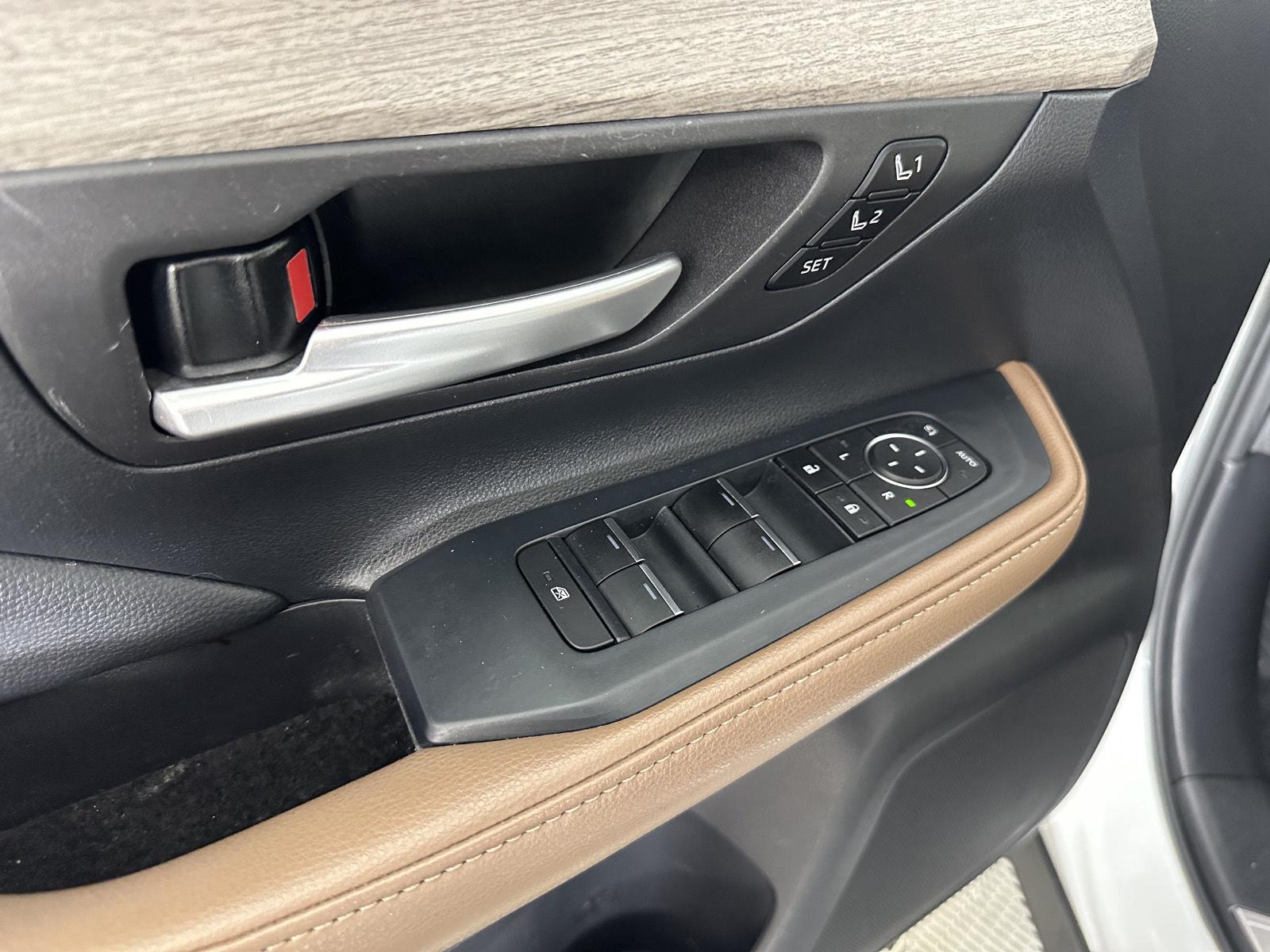 Certified Used 2024 Wind Chill Pearl Toyota Platinum image 15