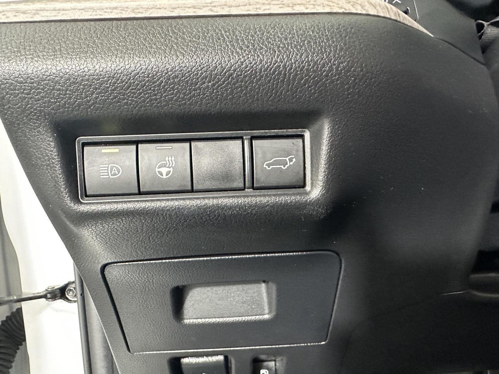 Certified Used 2024 Wind Chill Pearl Toyota Platinum image 23