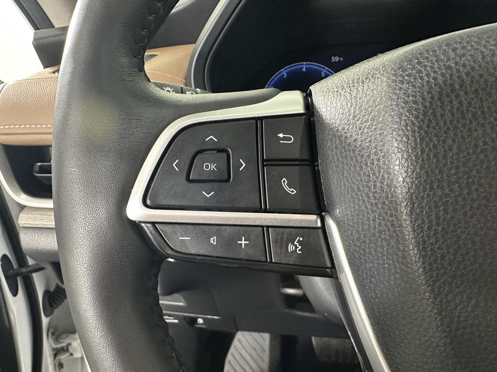 Certified Used 2024 Wind Chill Pearl Toyota Platinum image 24