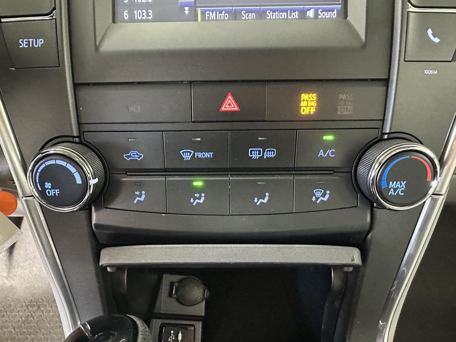 Used 2017 Parisian Night Pearl Toyota SE image 11