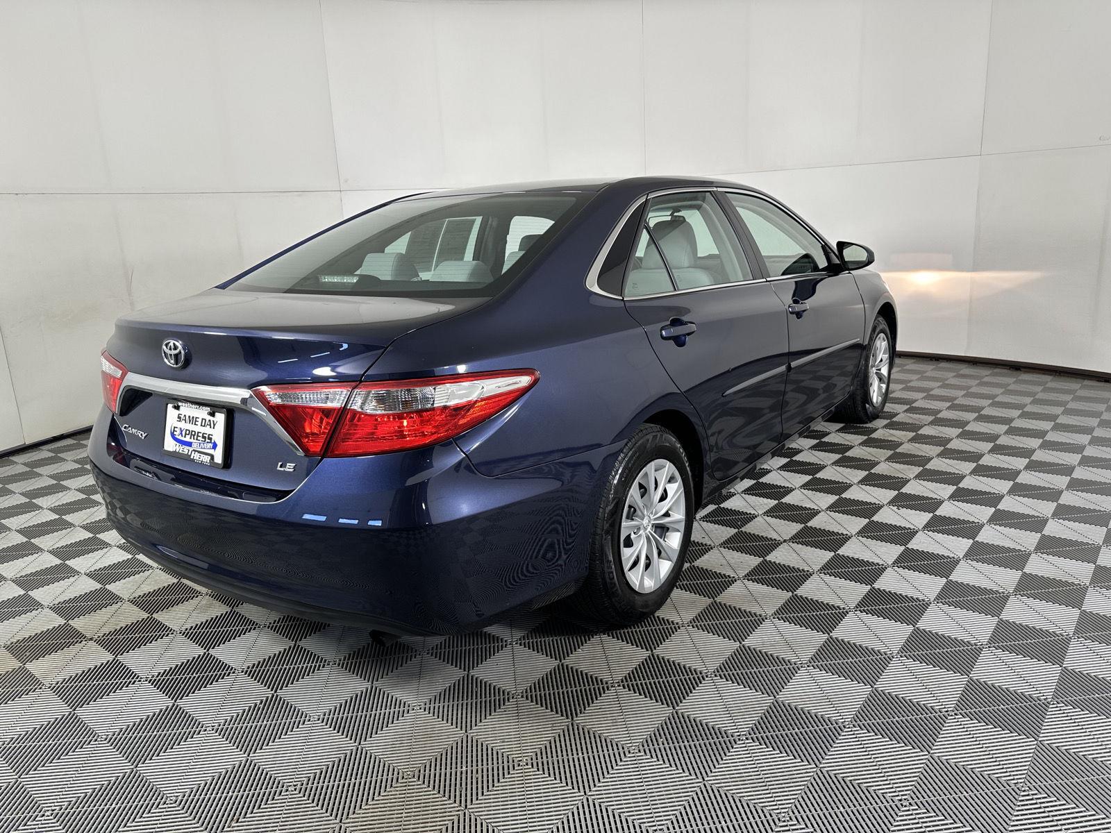 Used 2017 Parisian Night Pearl Toyota SE image 21