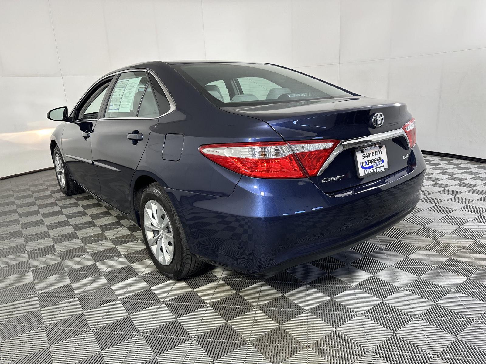 Used 2017 Parisian Night Pearl Toyota SE image 23