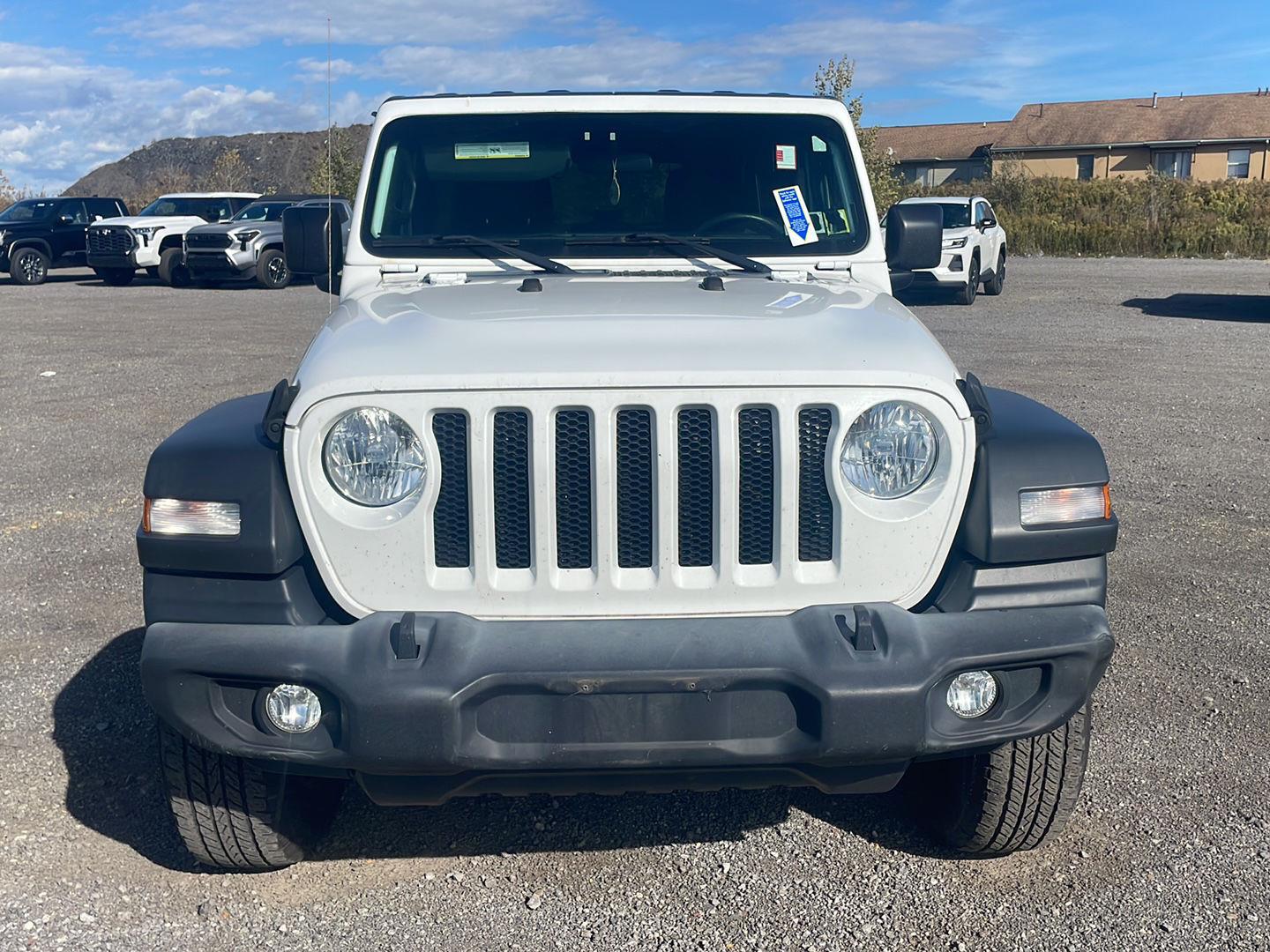 Used 2018 Bright White Clearcoat Jeep Sport S image 7