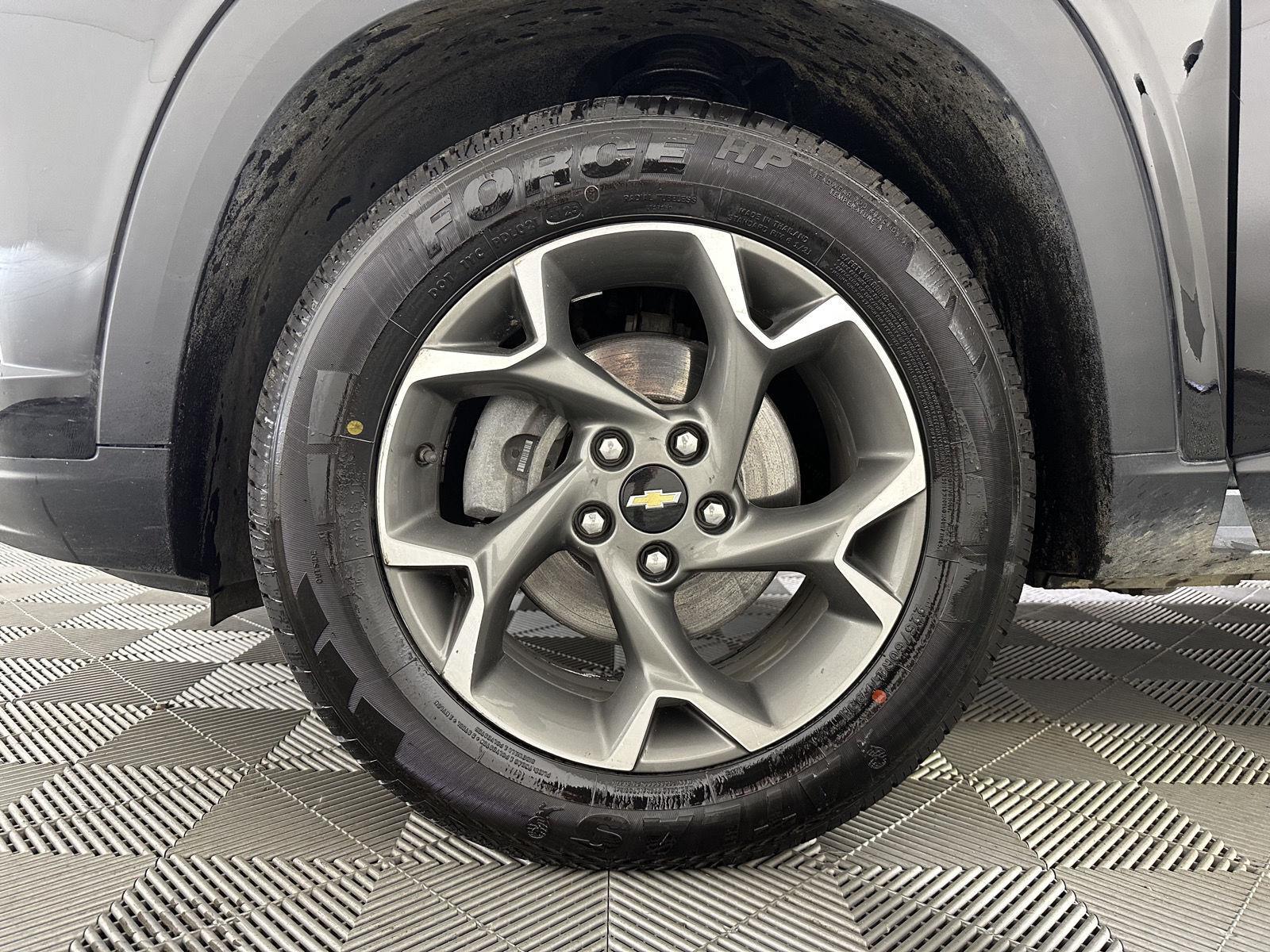 Used 2024 Mosaic Black Metallic Chevrolet LT image 21