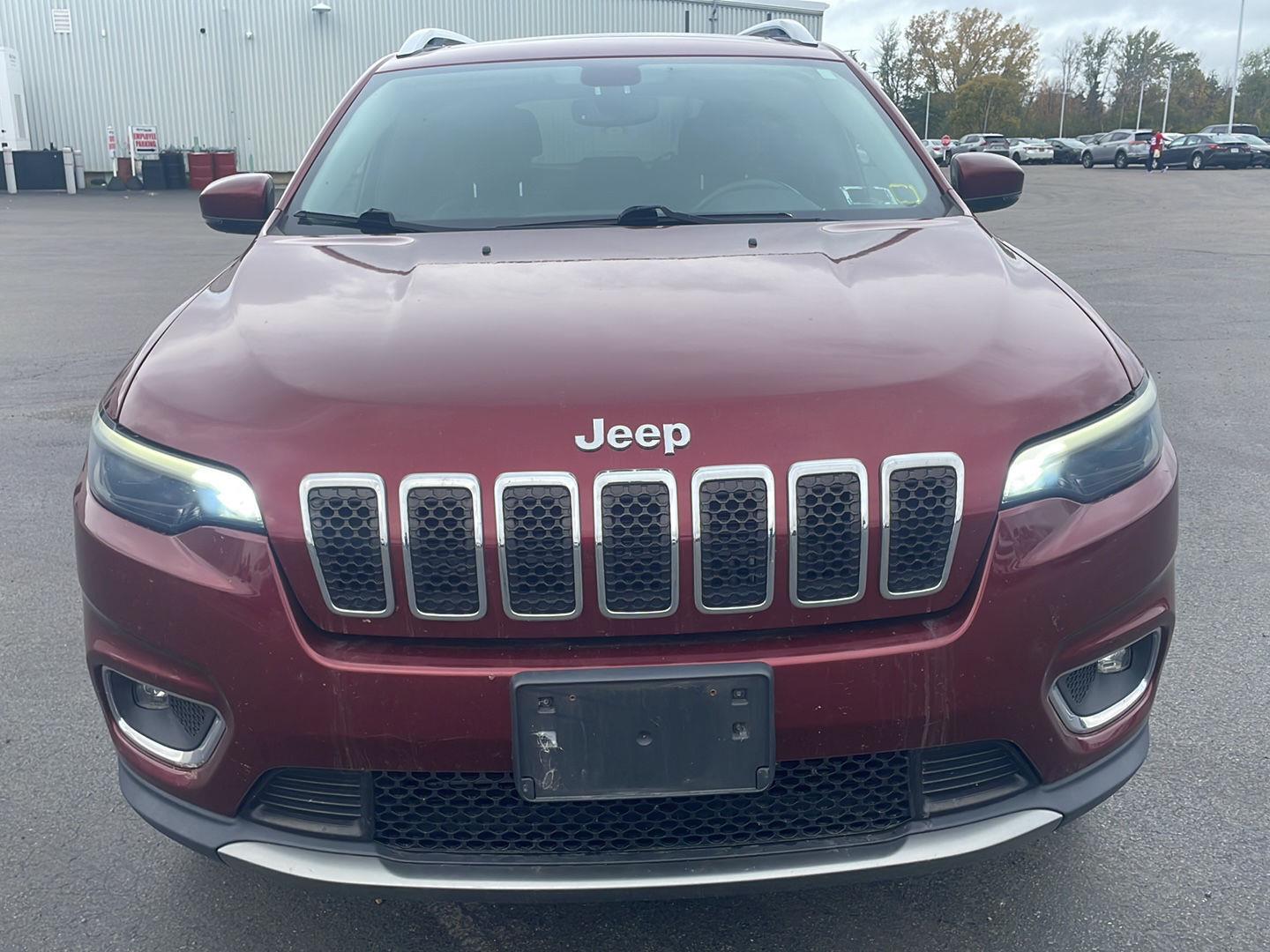 Used 2019 Velvet Red Pearlcoat Jeep Limited image 7