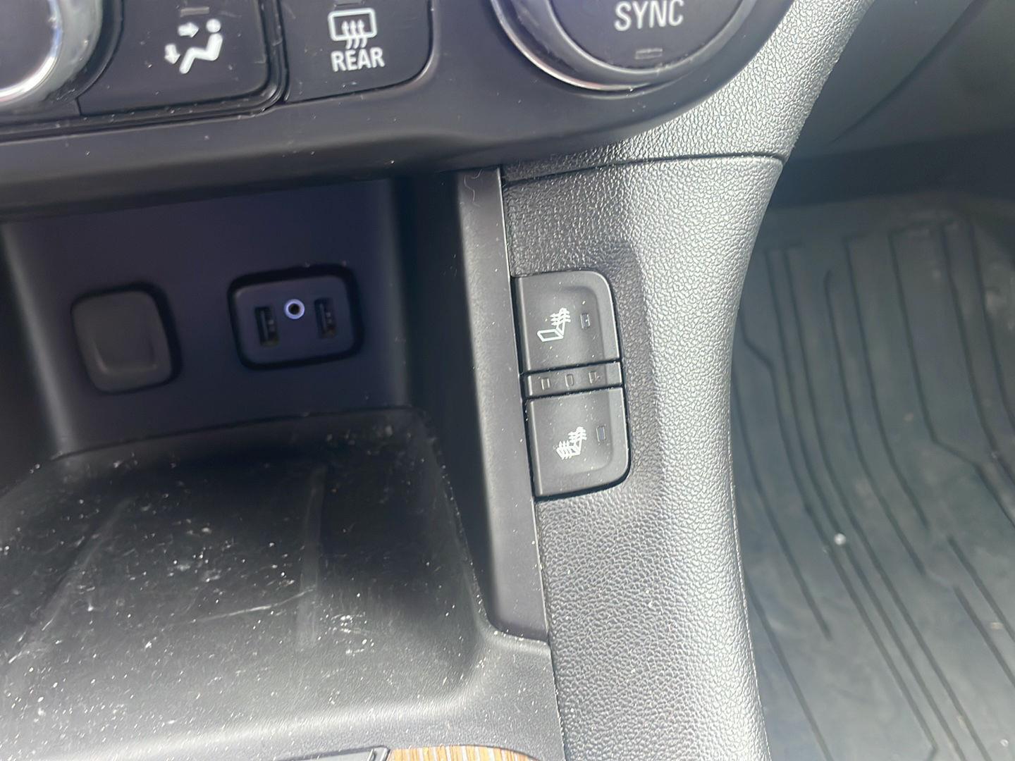 Used 2019 Quicksilver Metallic GMC SLE image 6