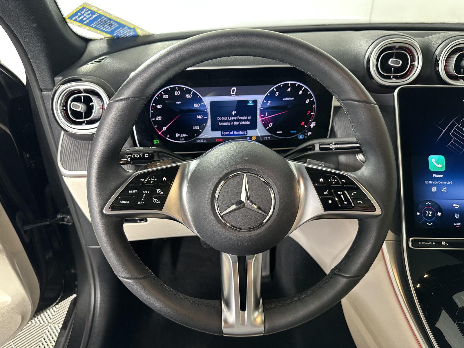Used 2026  Mercedes-Benz GLC 300 image 21