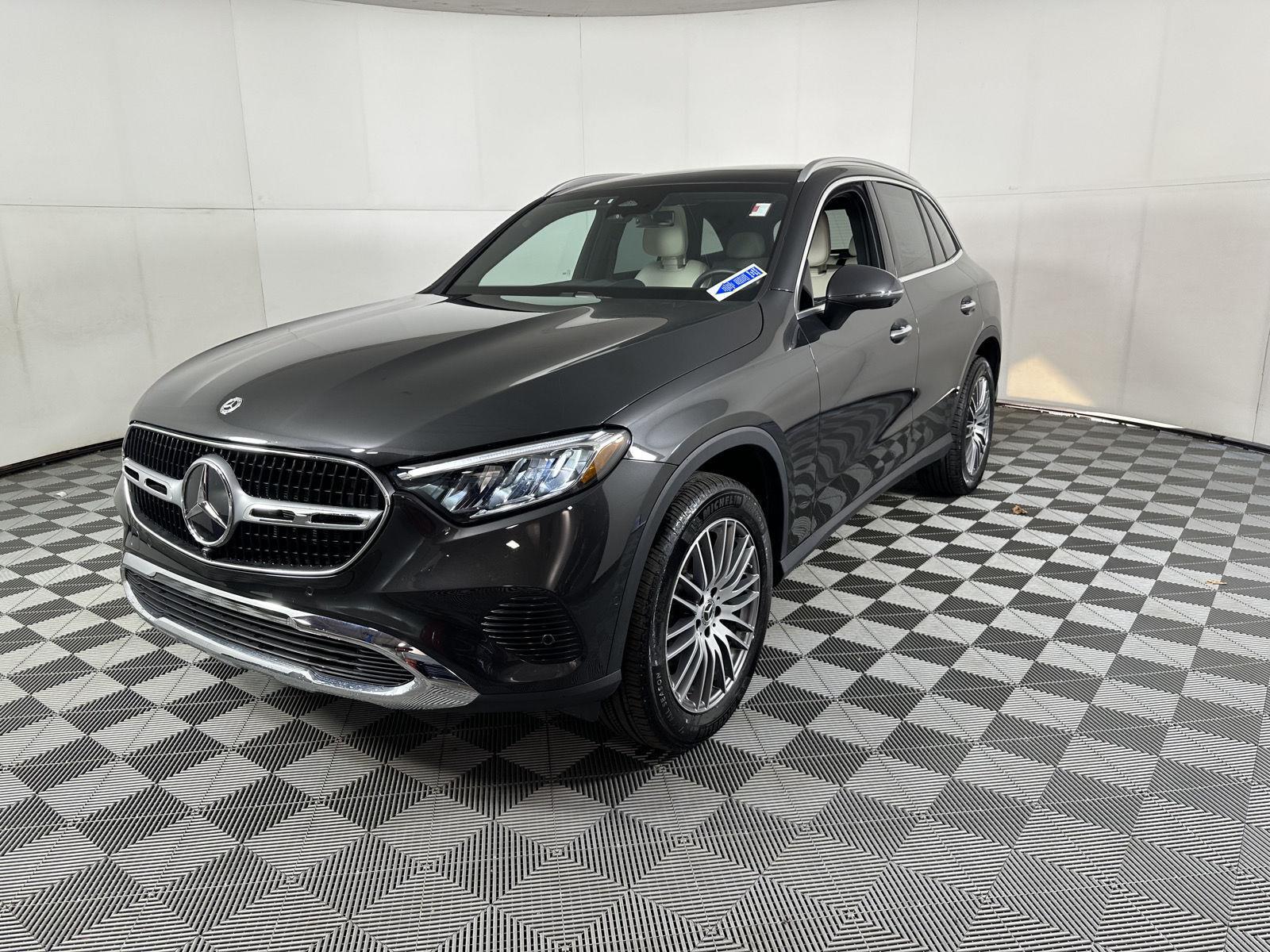 Used 2026  Mercedes-Benz GLC 300 image 23