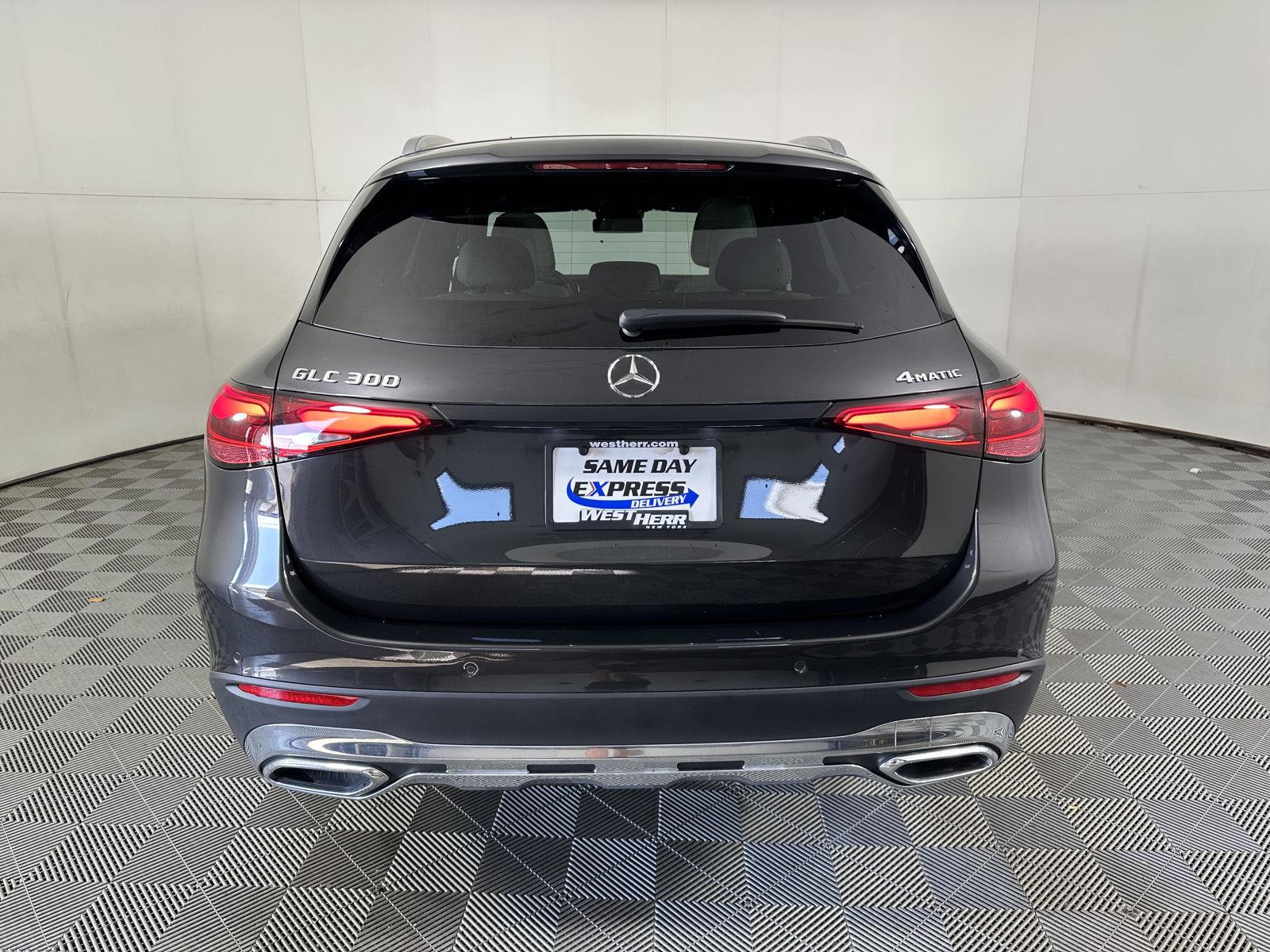 Used 2026  Mercedes-Benz GLC 300 image 29