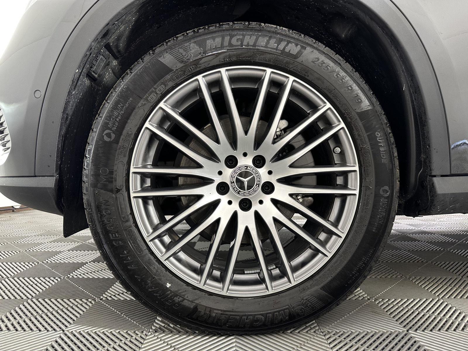 Used 2026  Mercedes-Benz GLC 300 image 37