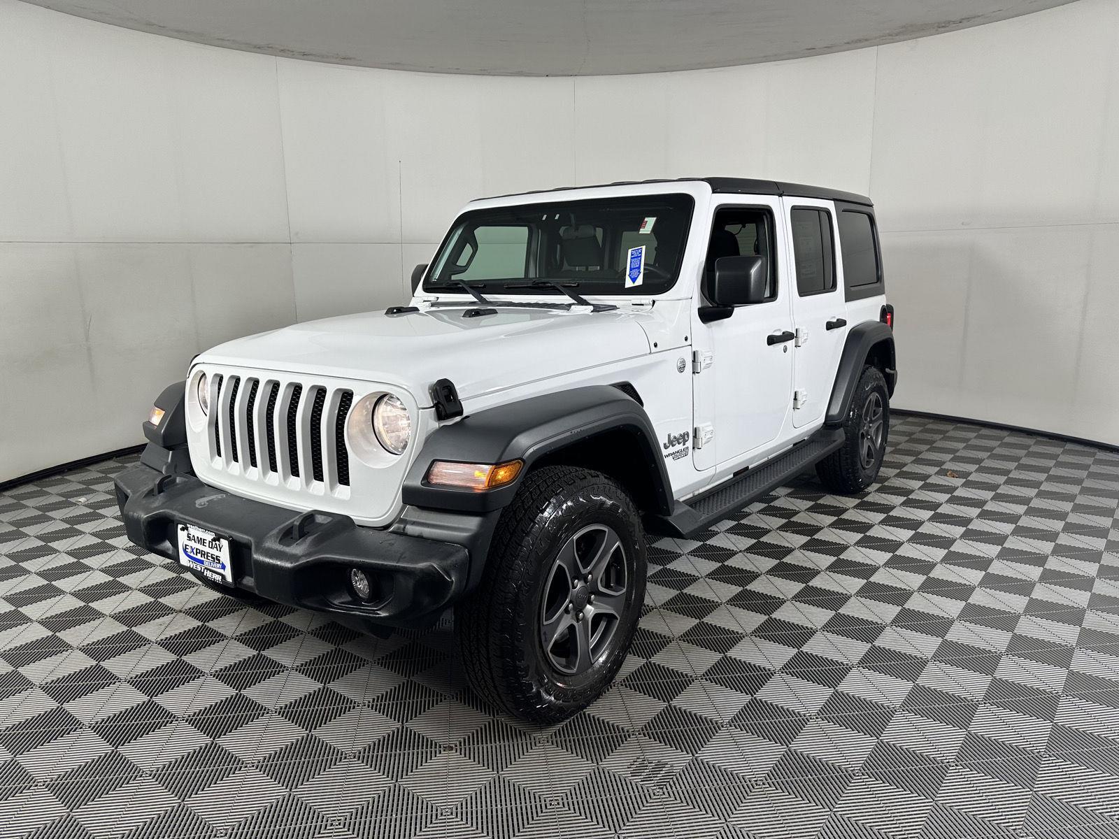 Used 2018 Bright White Clearcoat Jeep Sport S image 19