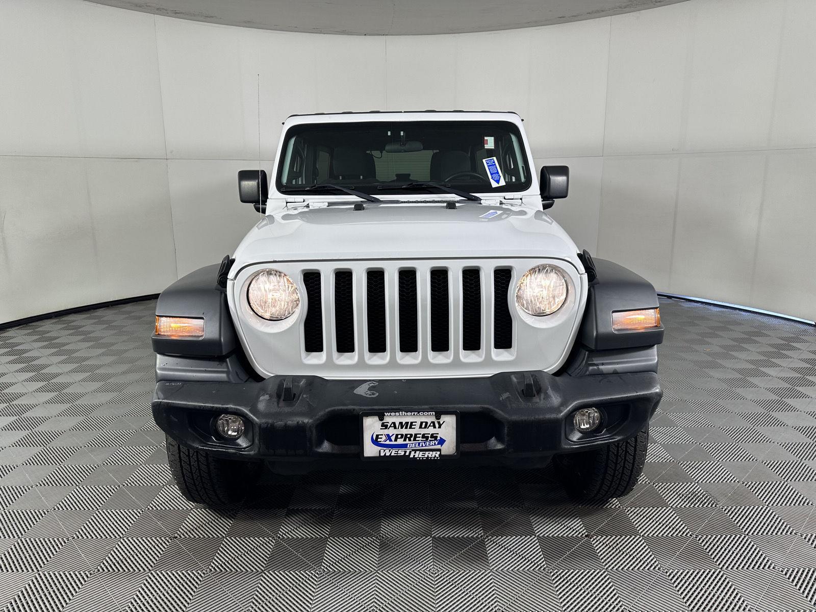 Used 2018 Bright White Clearcoat Jeep Sport S image 20