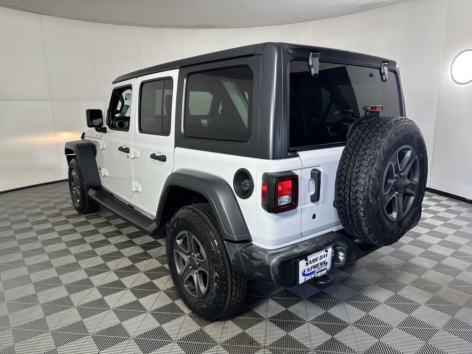 Used 2018 Bright White Clearcoat Jeep Sport S image 26