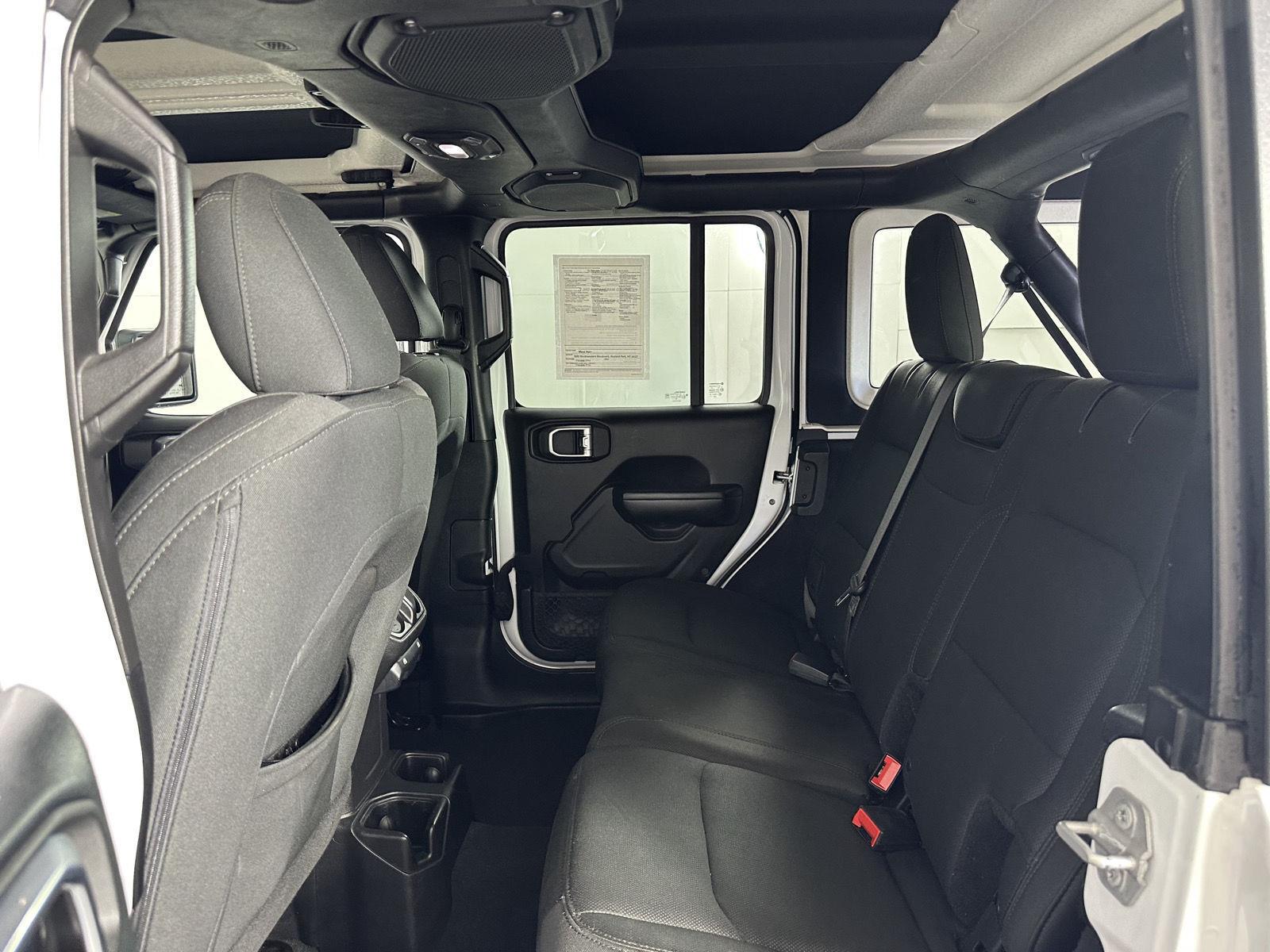 Used 2018 Bright White Clearcoat Jeep Sport S image 30