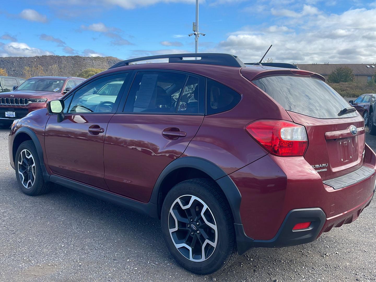 Used 2017 Venetian Red Pearl Subaru Premium image 10