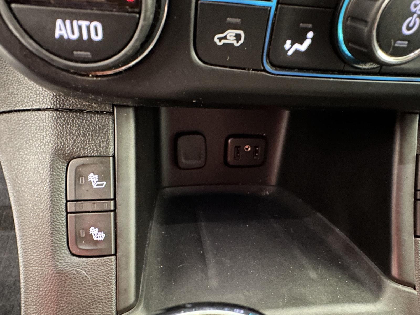 Used 2019 Quicksilver Metallic GMC SLE image 15