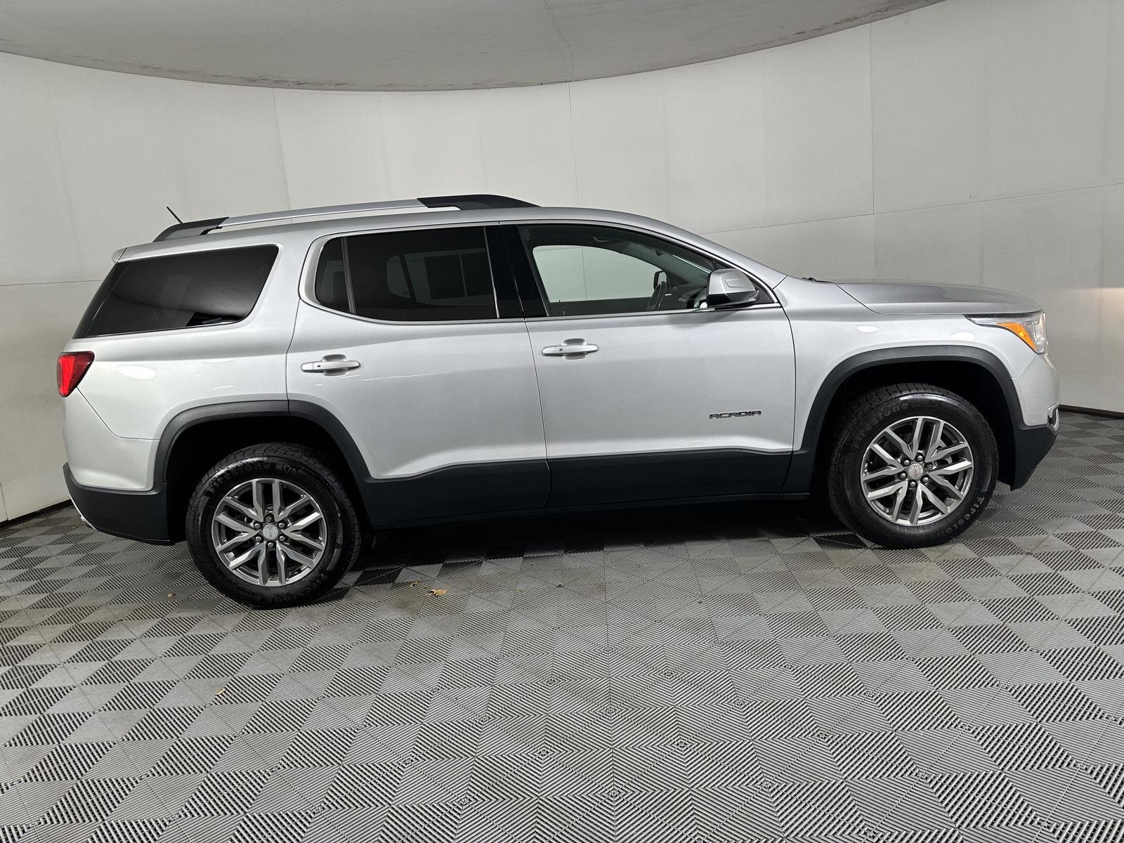 Used 2019 Quicksilver Metallic GMC SLE image 26