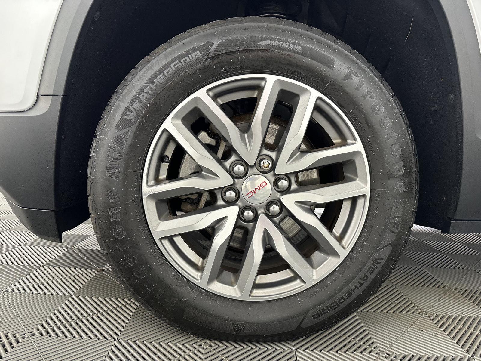 Used 2019 Quicksilver Metallic GMC SLE image 36