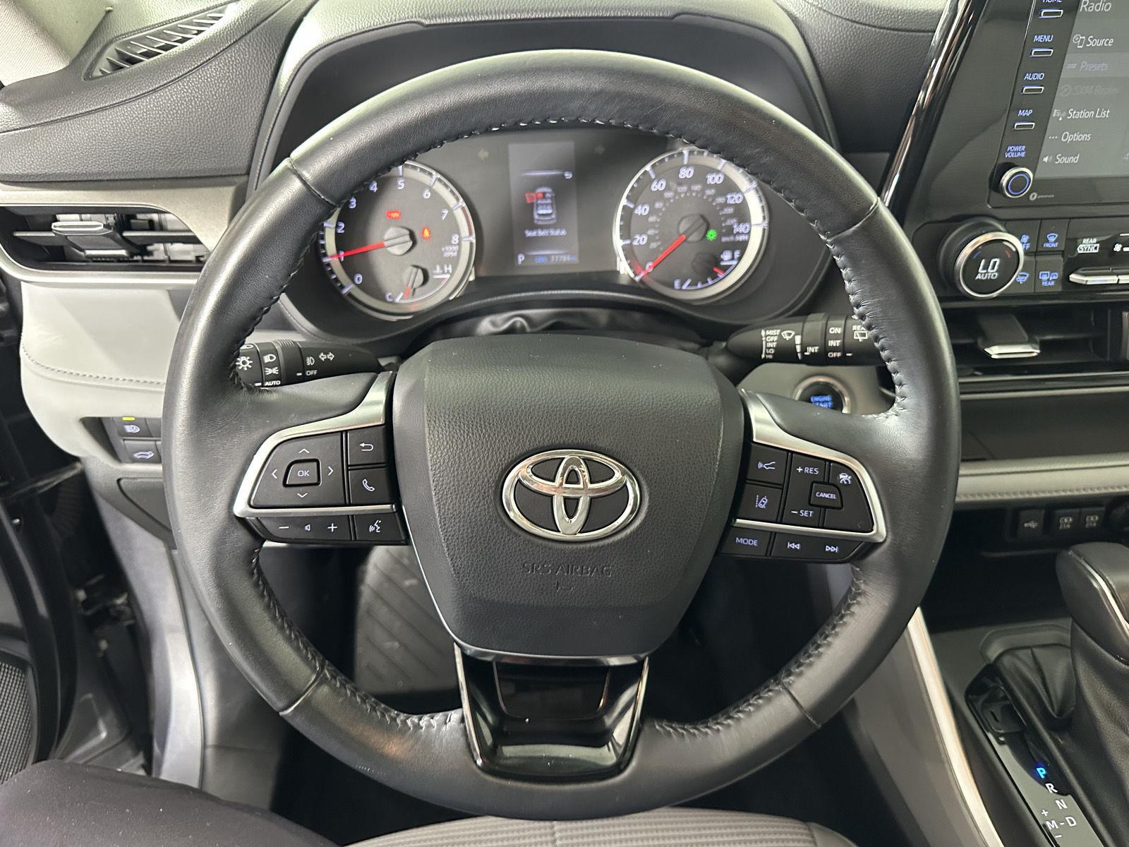 Used 2021 Magnetic Gray Metallic Toyota LE image 8