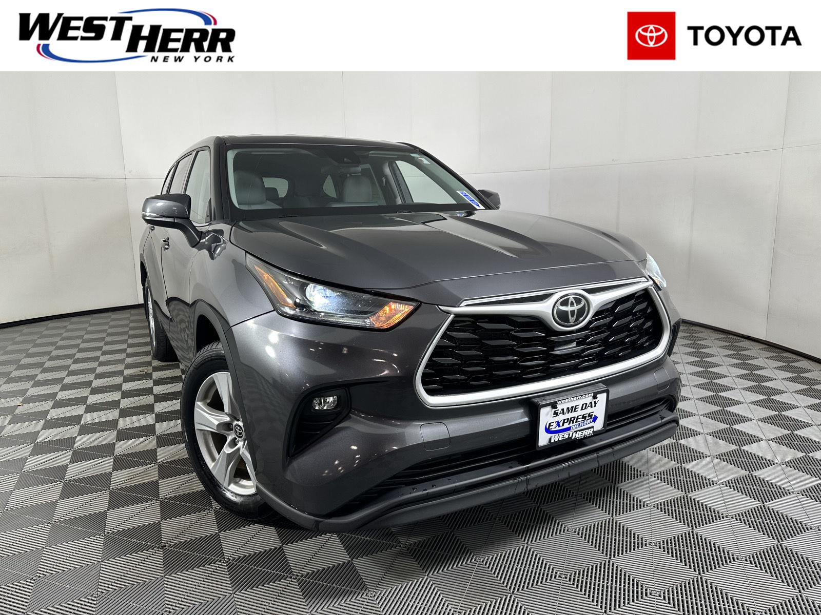 2021 Toyota Highlander LE