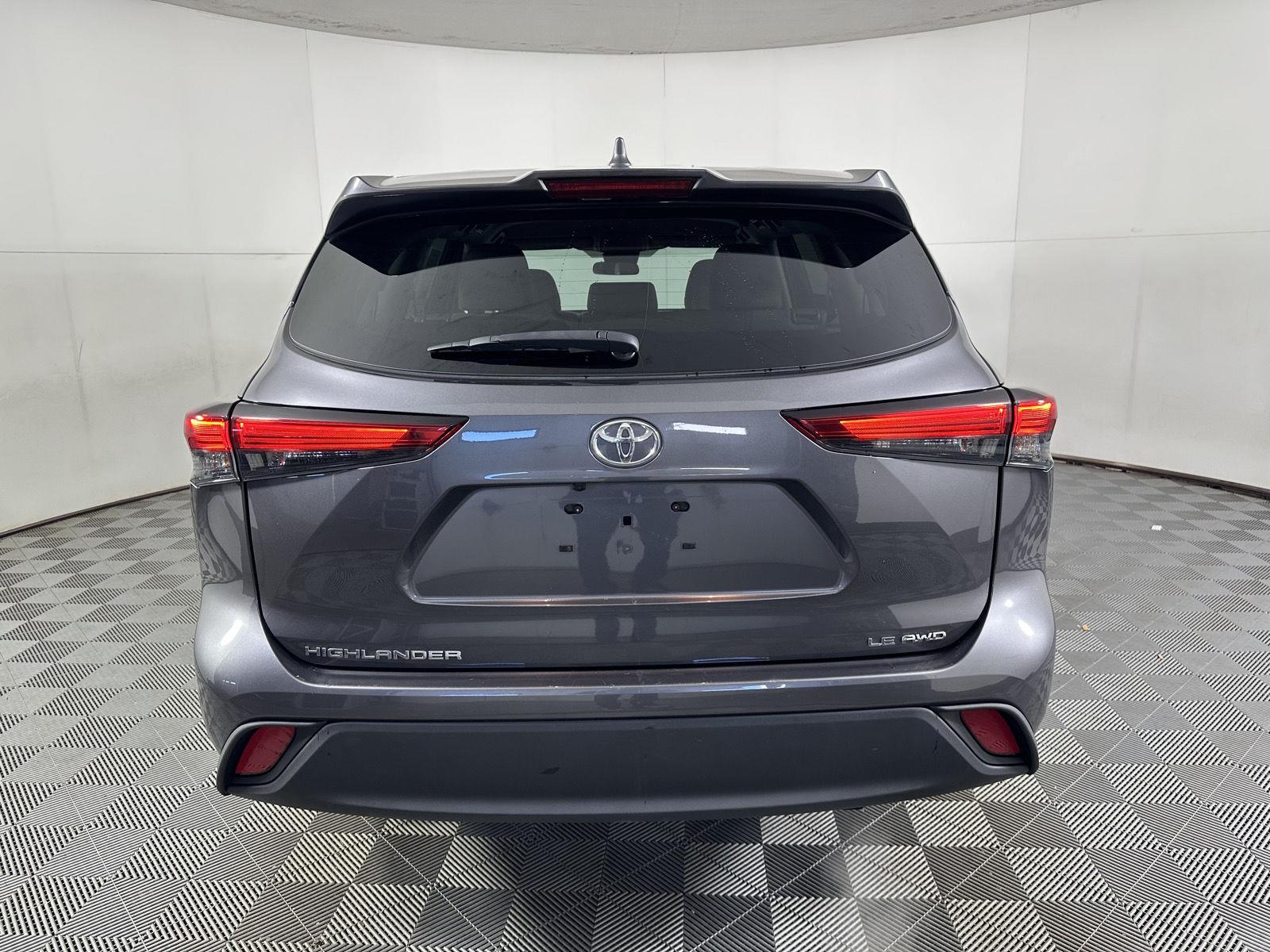 Used 2021 Magnetic Gray Metallic Toyota LE image 15